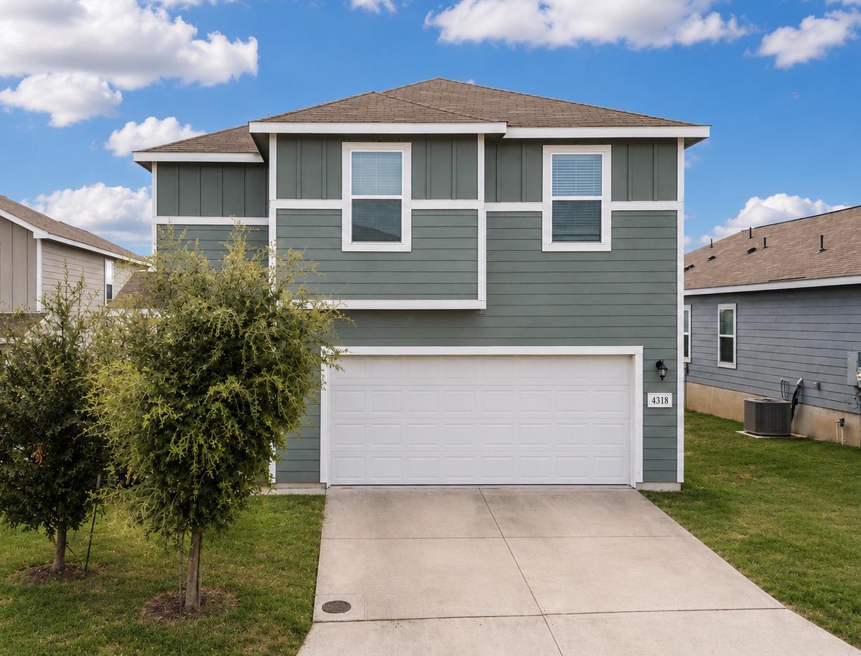 4318 Admirals Bnd Property Photo 1