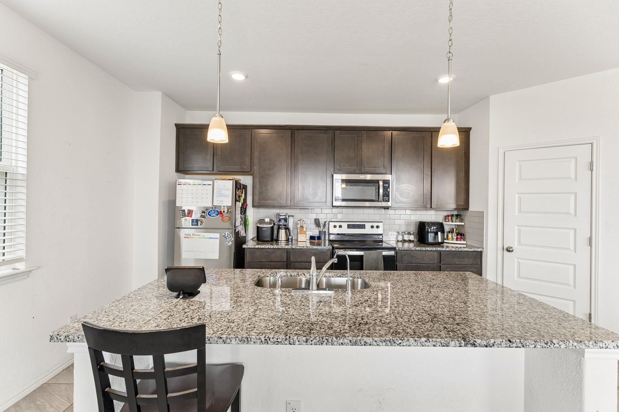 4318 Admirals Bnd Property Photo 8
