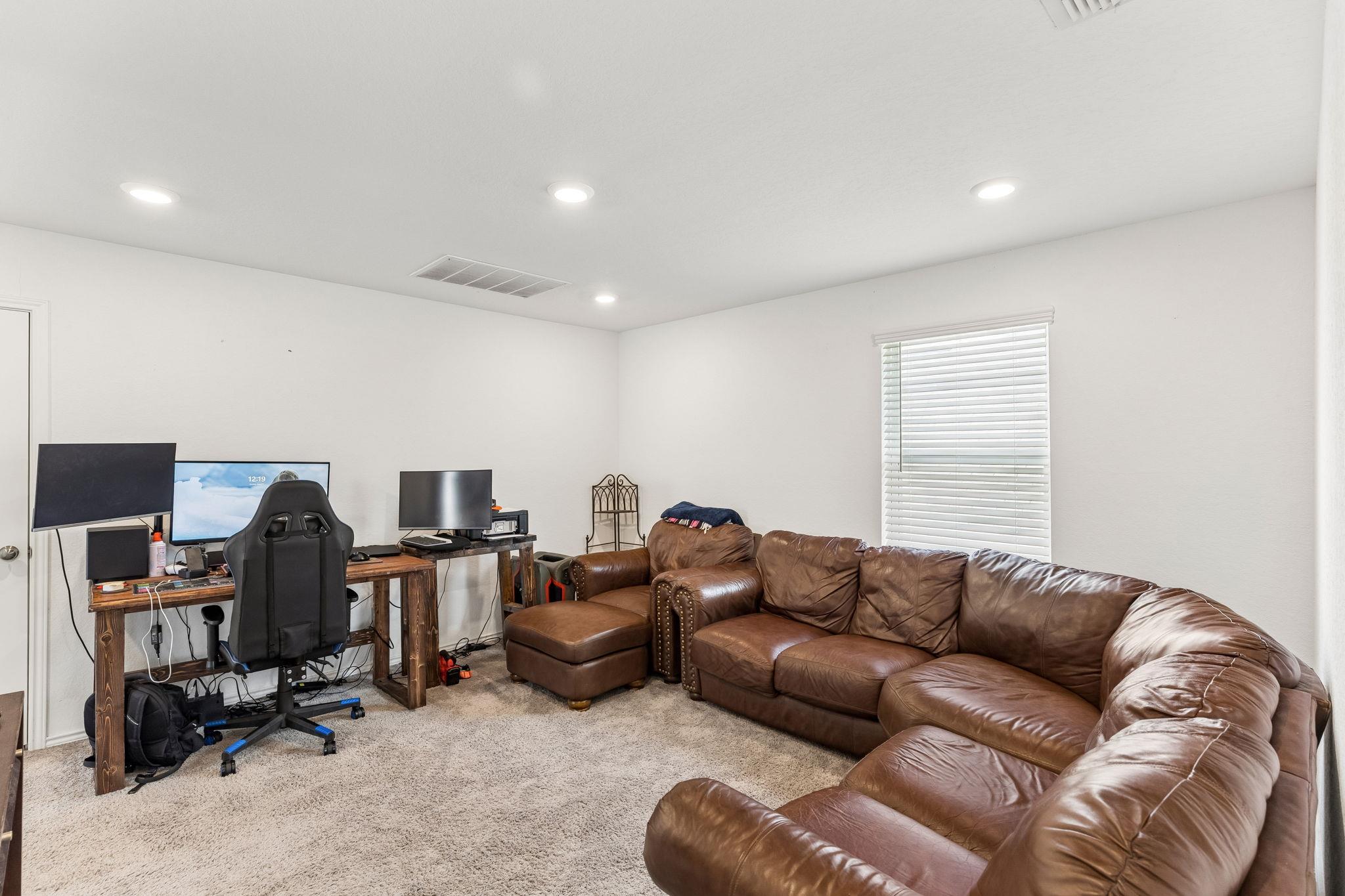 4318 Admirals Bnd Property Photo 21