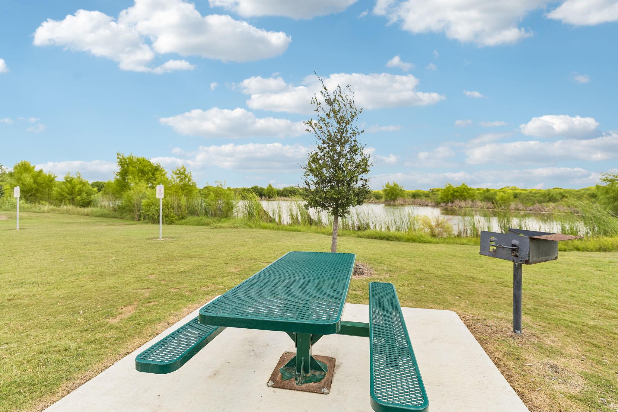 4318 Admirals Bnd Property Photo 33