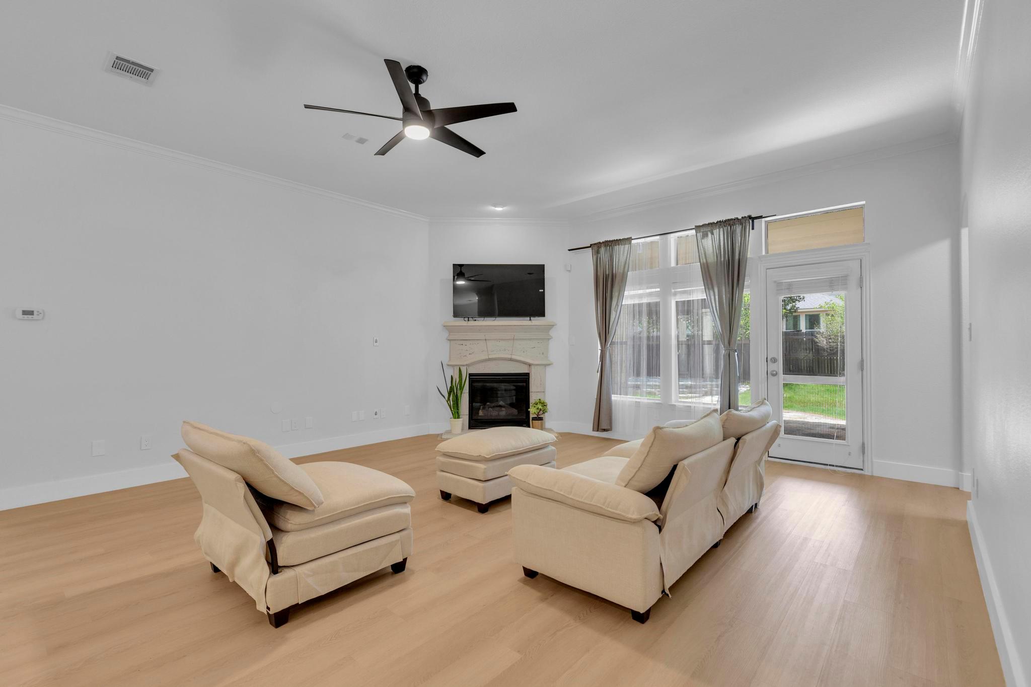 18708 Wind Valley Way Property Photo 5
