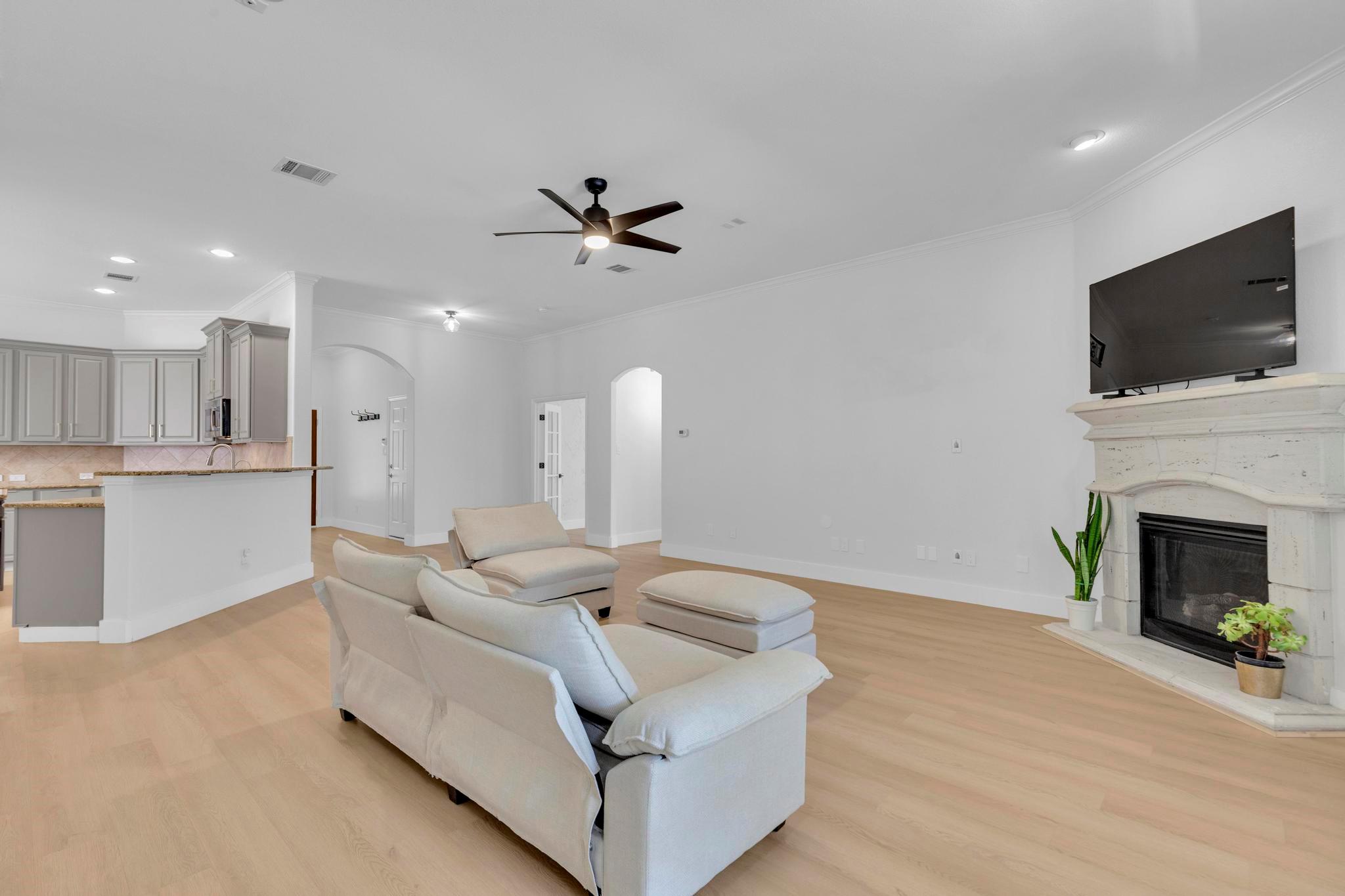 18708 Wind Valley Way Property Photo 6
