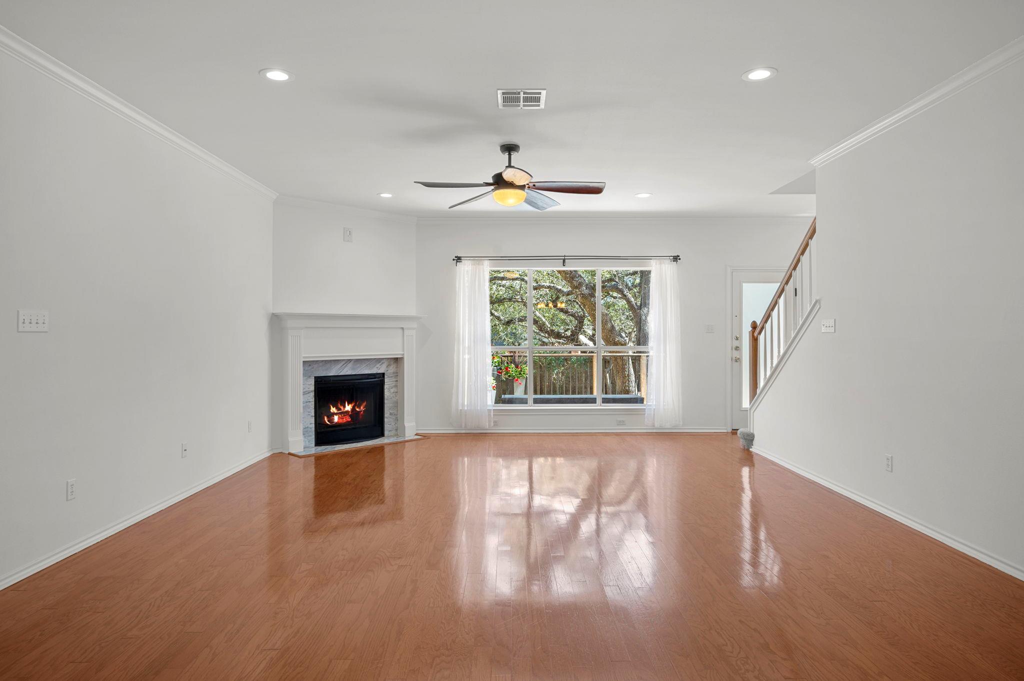 11207 Crossland Dr Property Photo 4