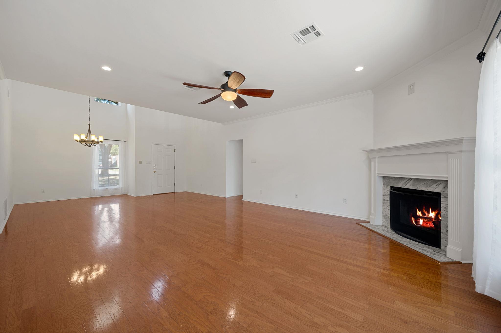 11207 Crossland Dr Property Photo 7