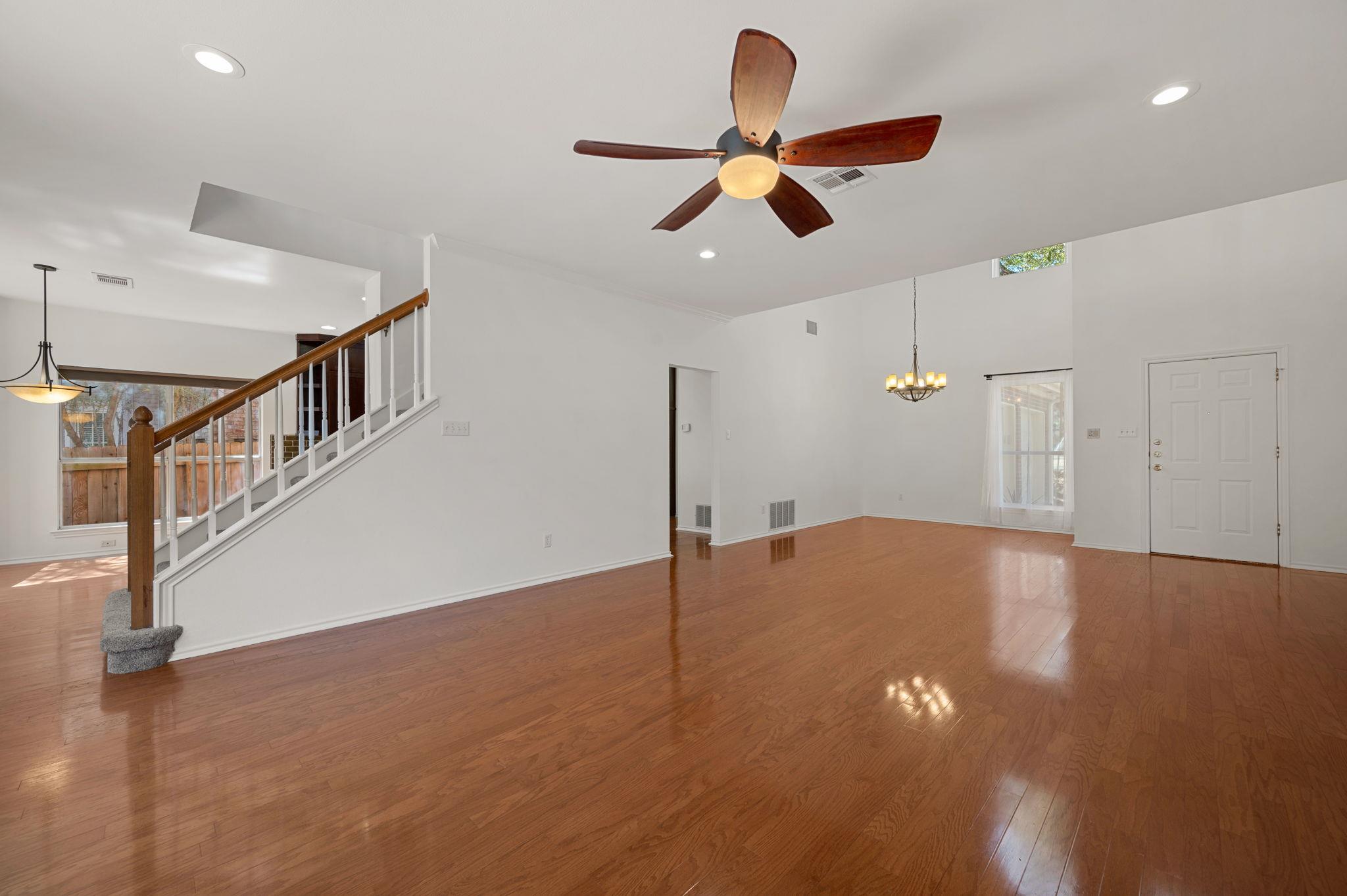 11207 Crossland Dr Property Photo 8