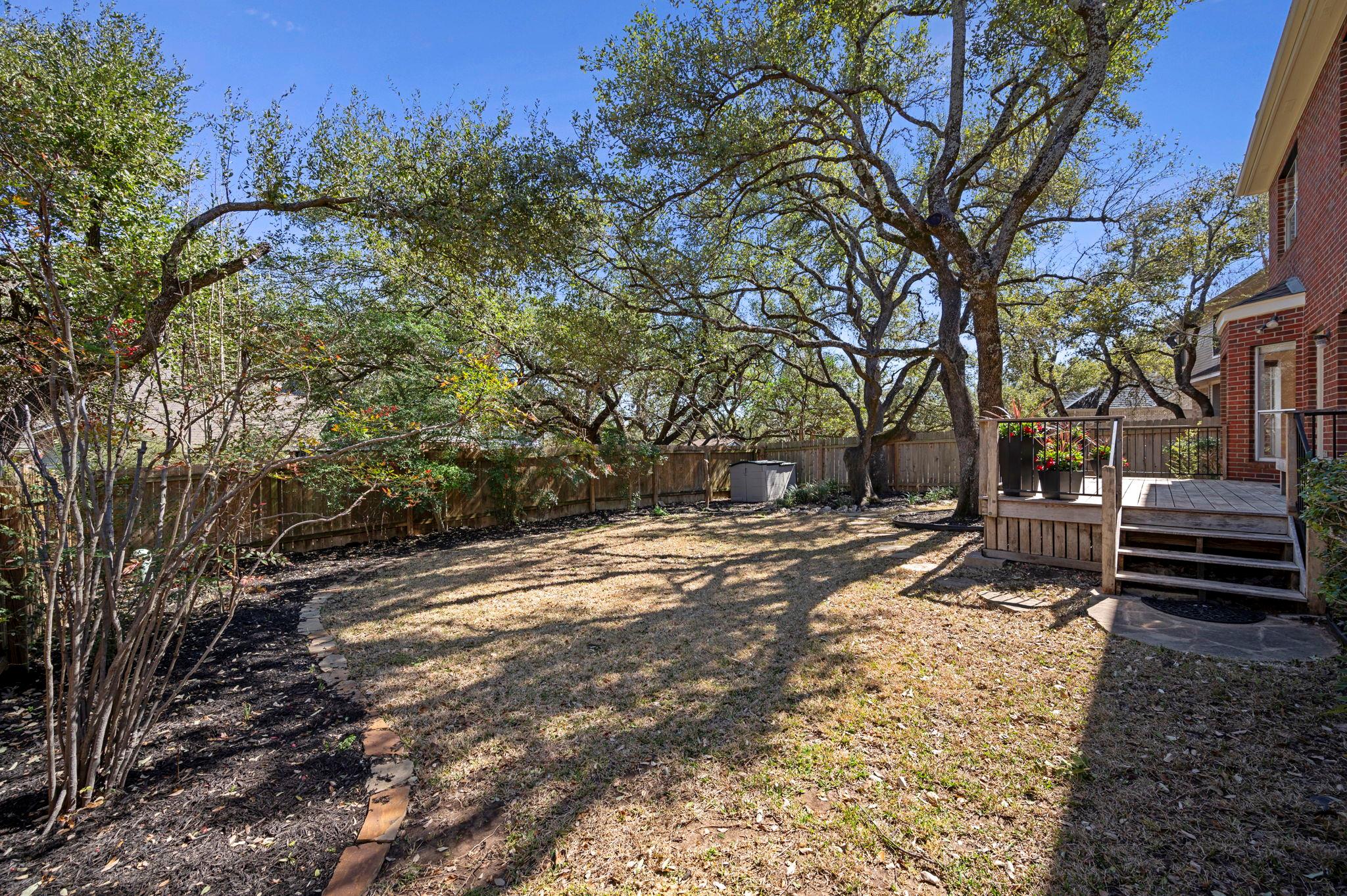 11207 Crossland Dr Property Photo 35