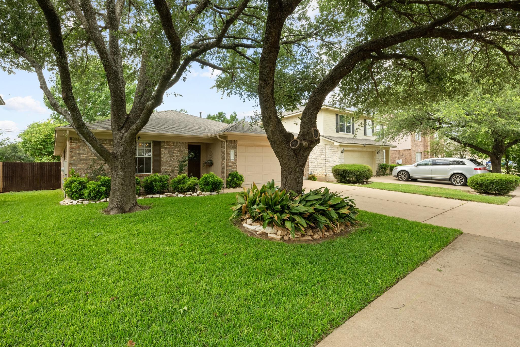 16812 Bailey Jean Dr Property Photo 2