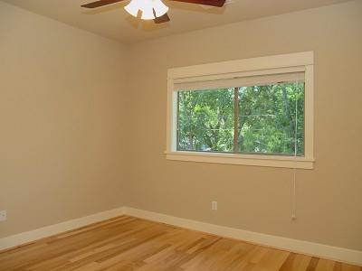 304 Zennia St Property Photo 17
