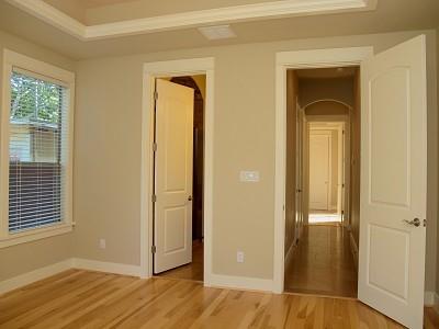 304 Zennia St Property Photo 20