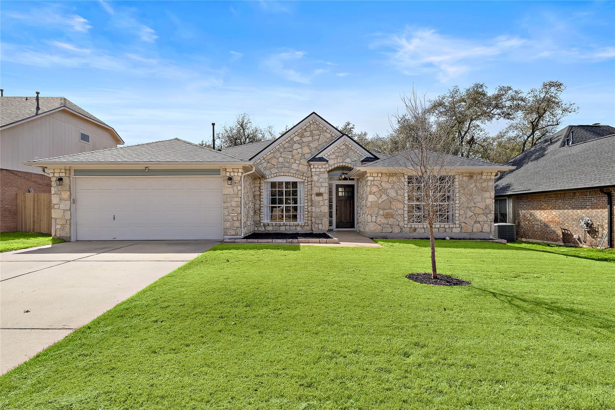2712 Aster Pass Property Photo