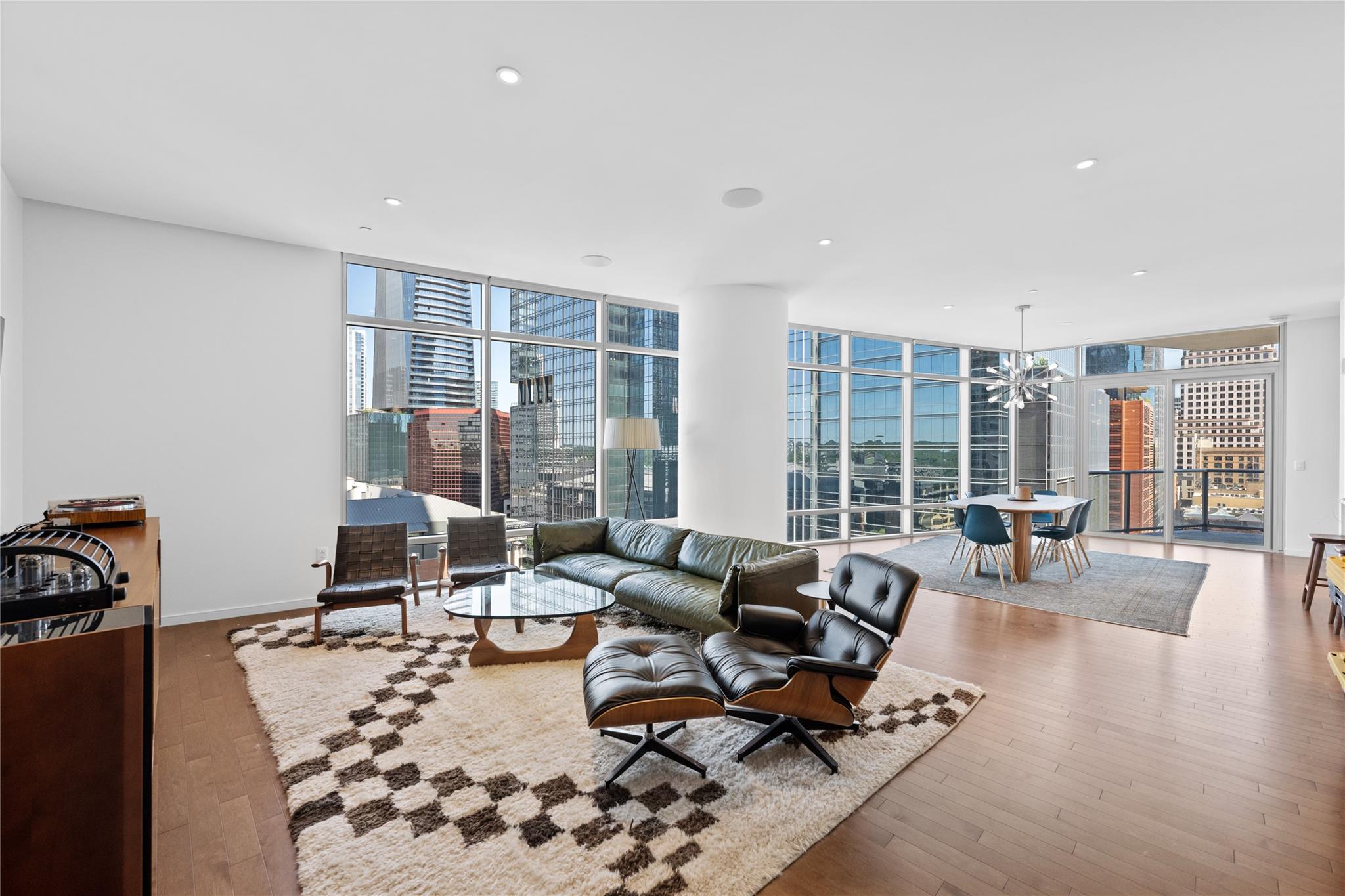200 Congress Ave 12e Property Photo 3