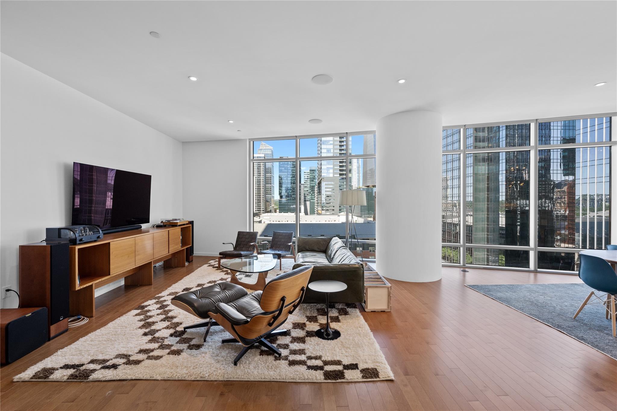 200 Congress Ave 12e Property Photo 8