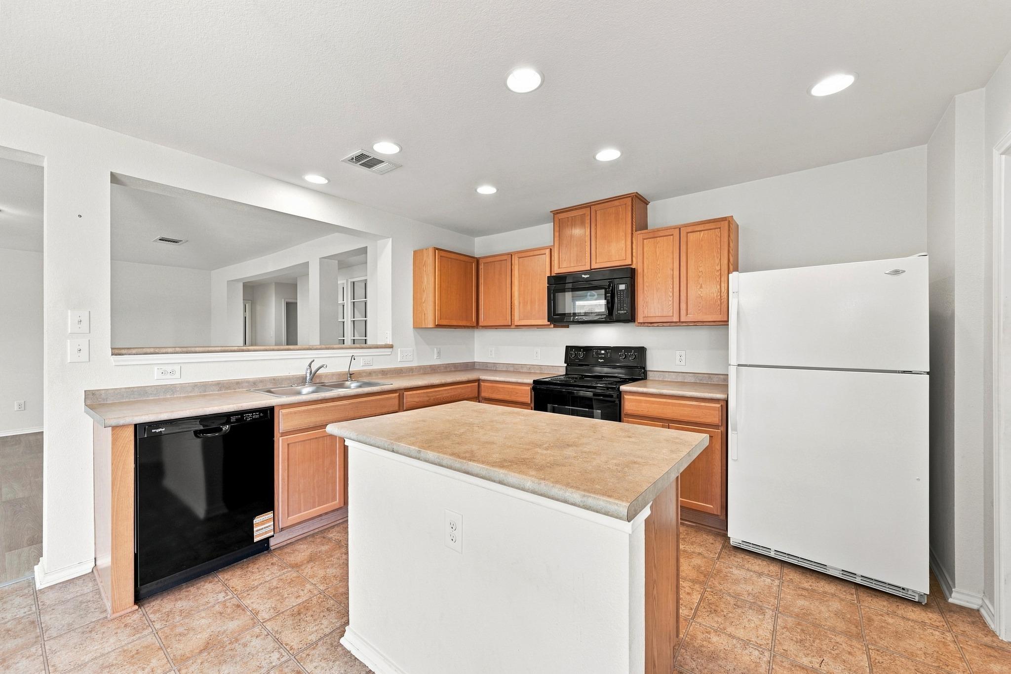 1141 Renaissance Trl Property Photo 3