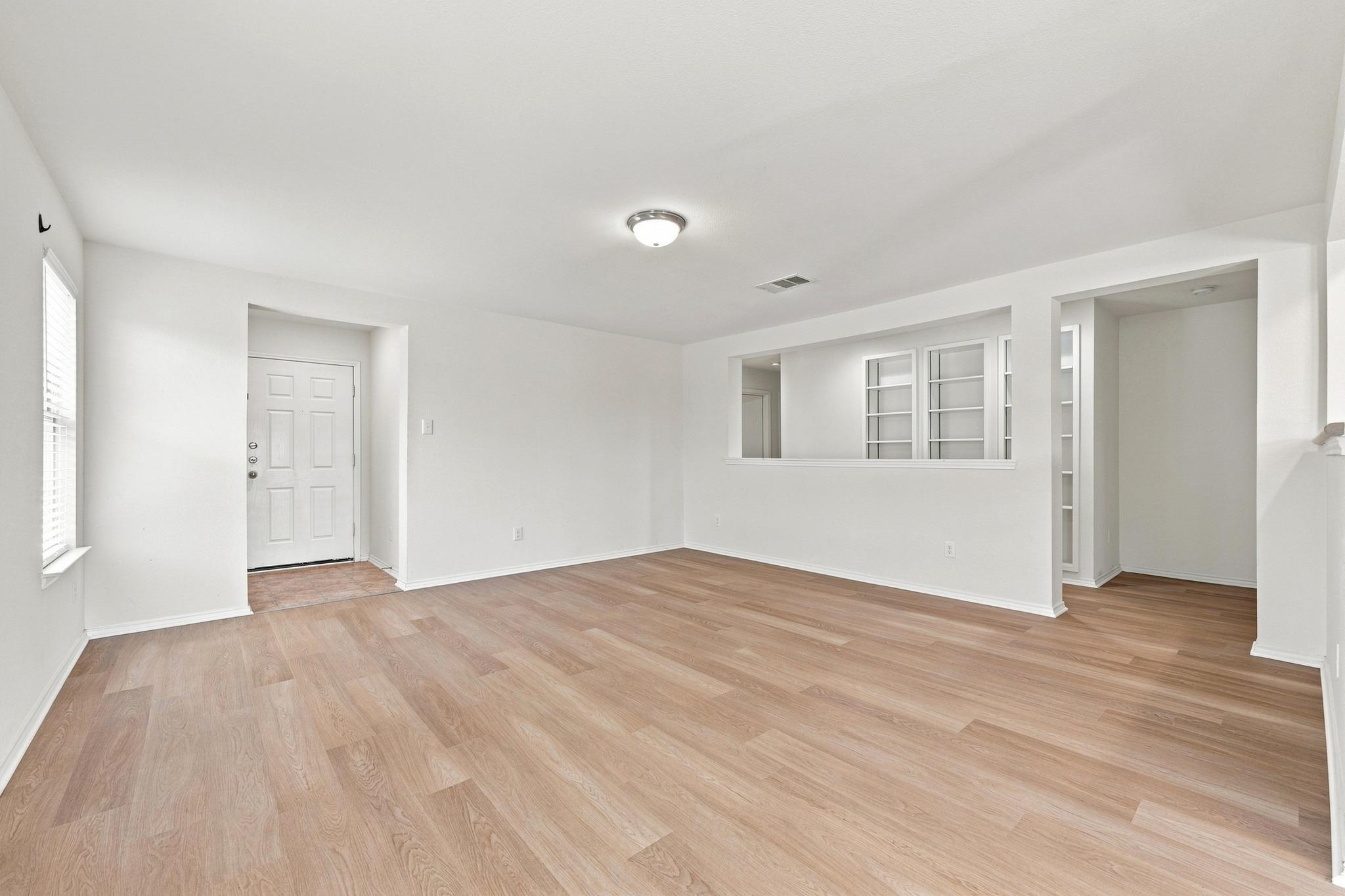 1141 Renaissance Trl Property Photo 4