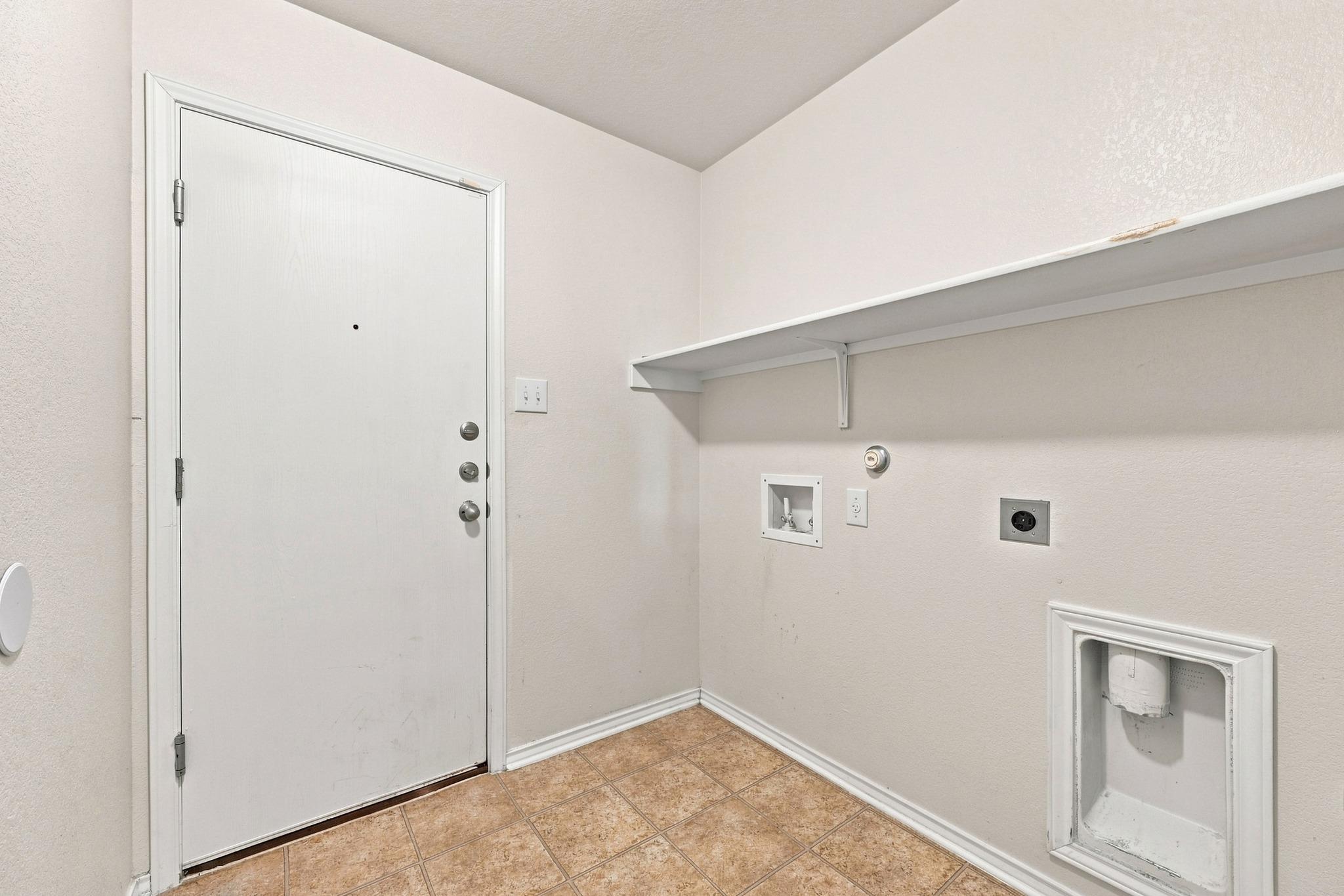 1141 Renaissance Trl Property Photo 15
