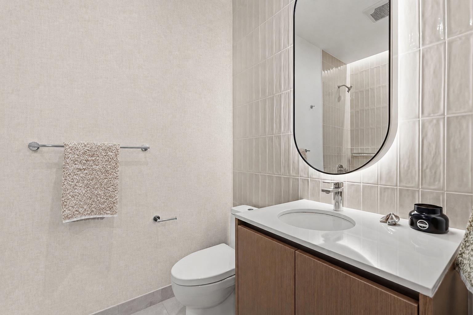 610 Davis St #2508 Property Photo 6