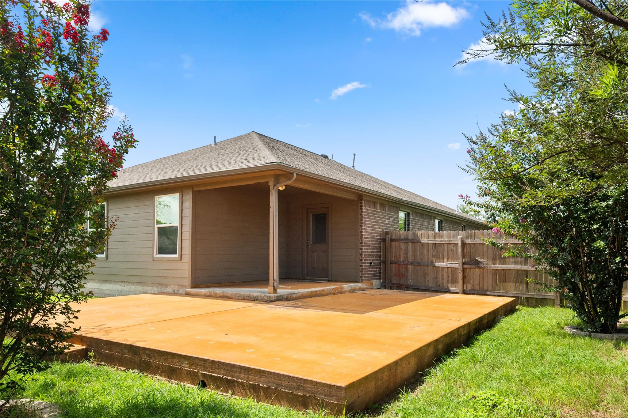 1102 Mitchell Dr Property Photo 16