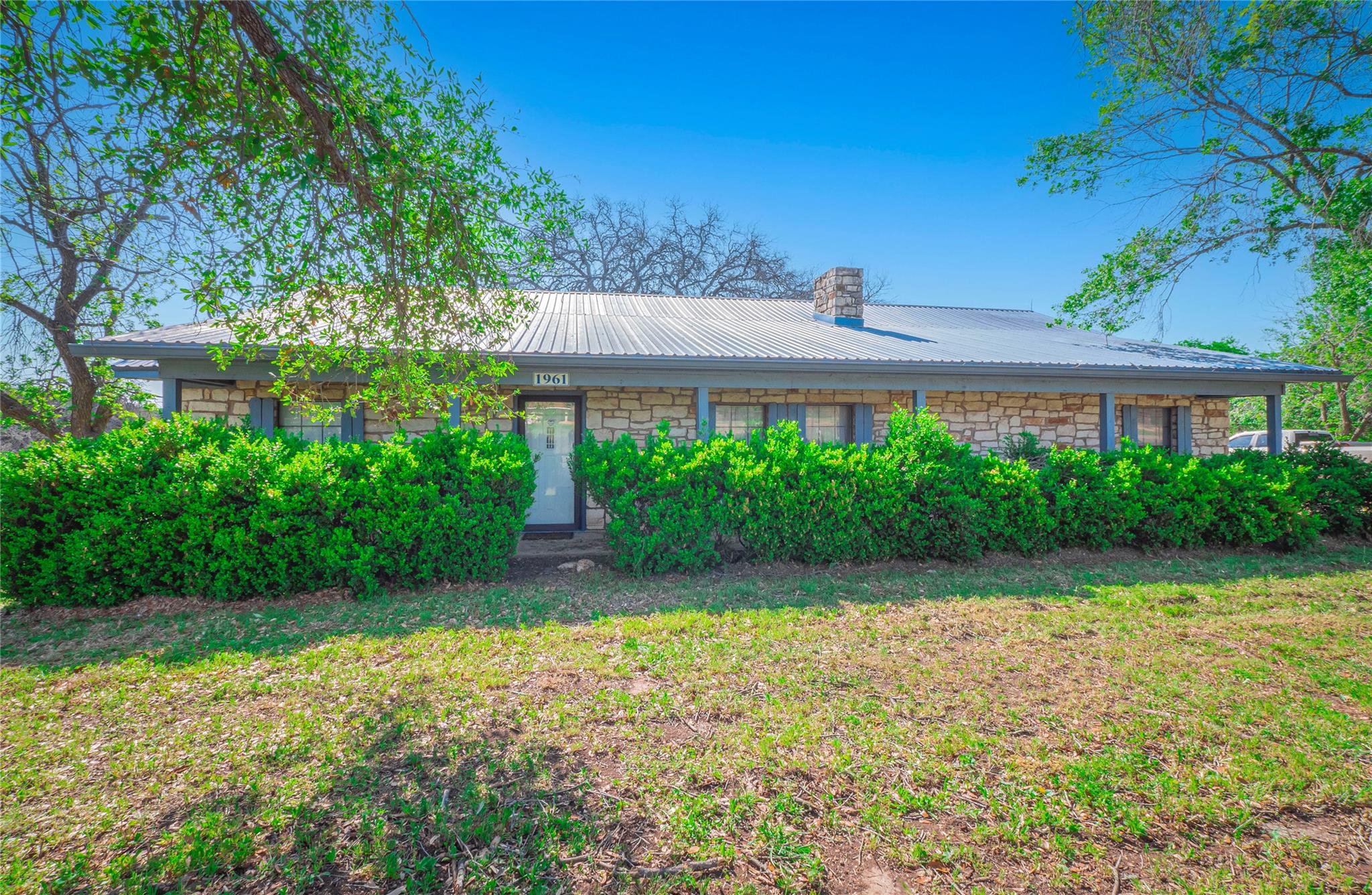 1961 Fm 1670 Property Photo 1