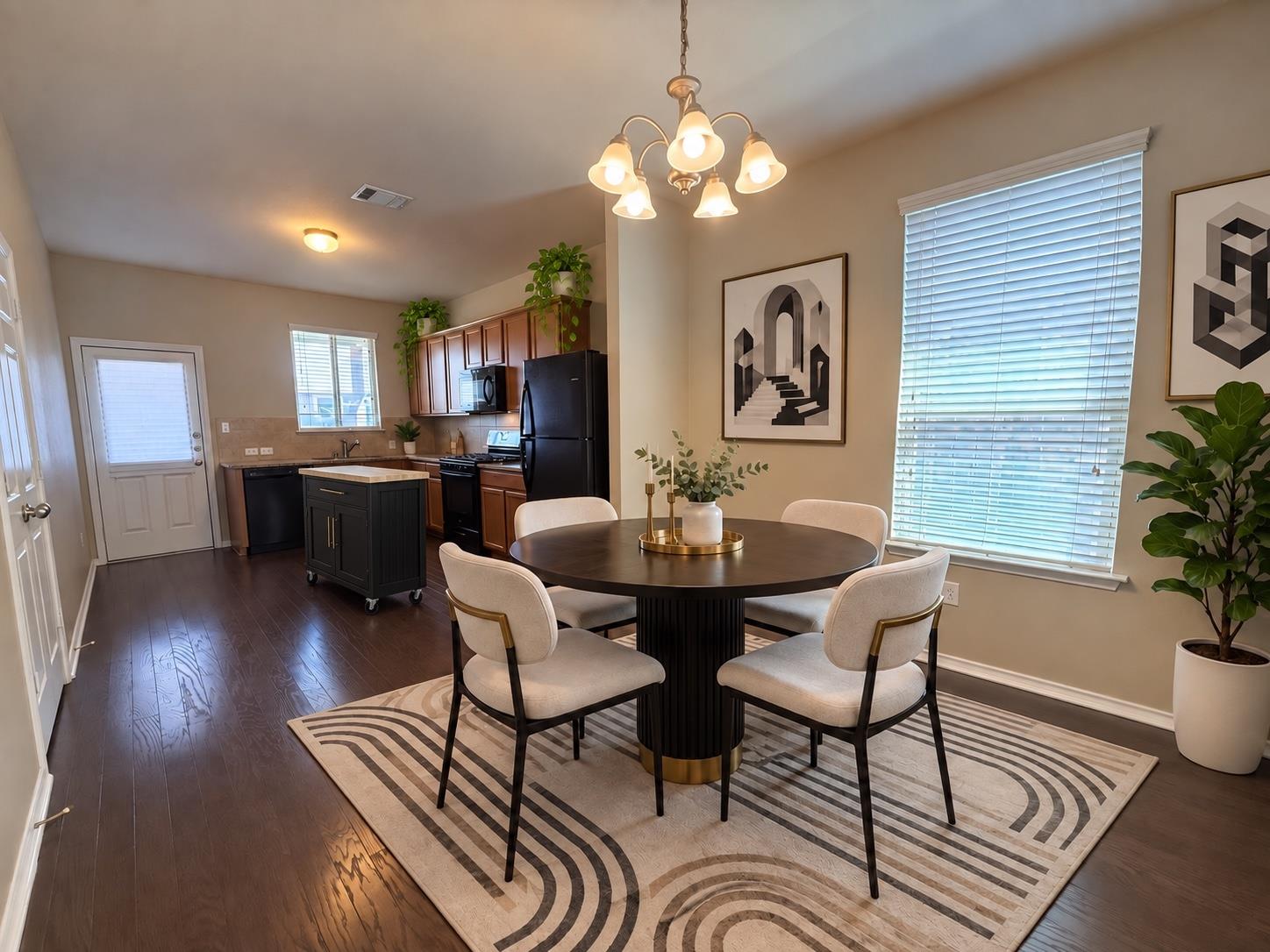 225 Russet Trl Property Photo 6