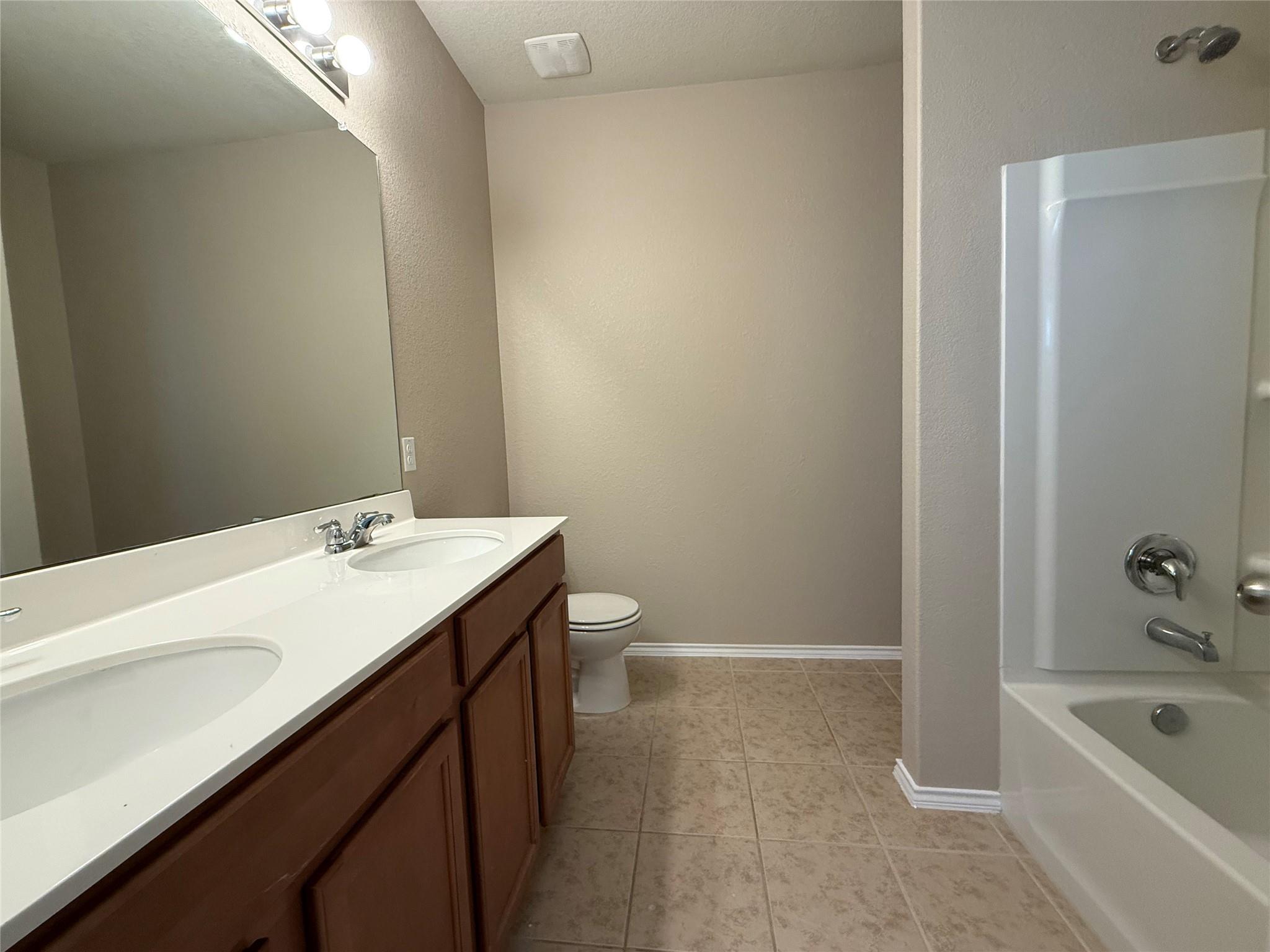 225 Russet Trl Property Photo 12