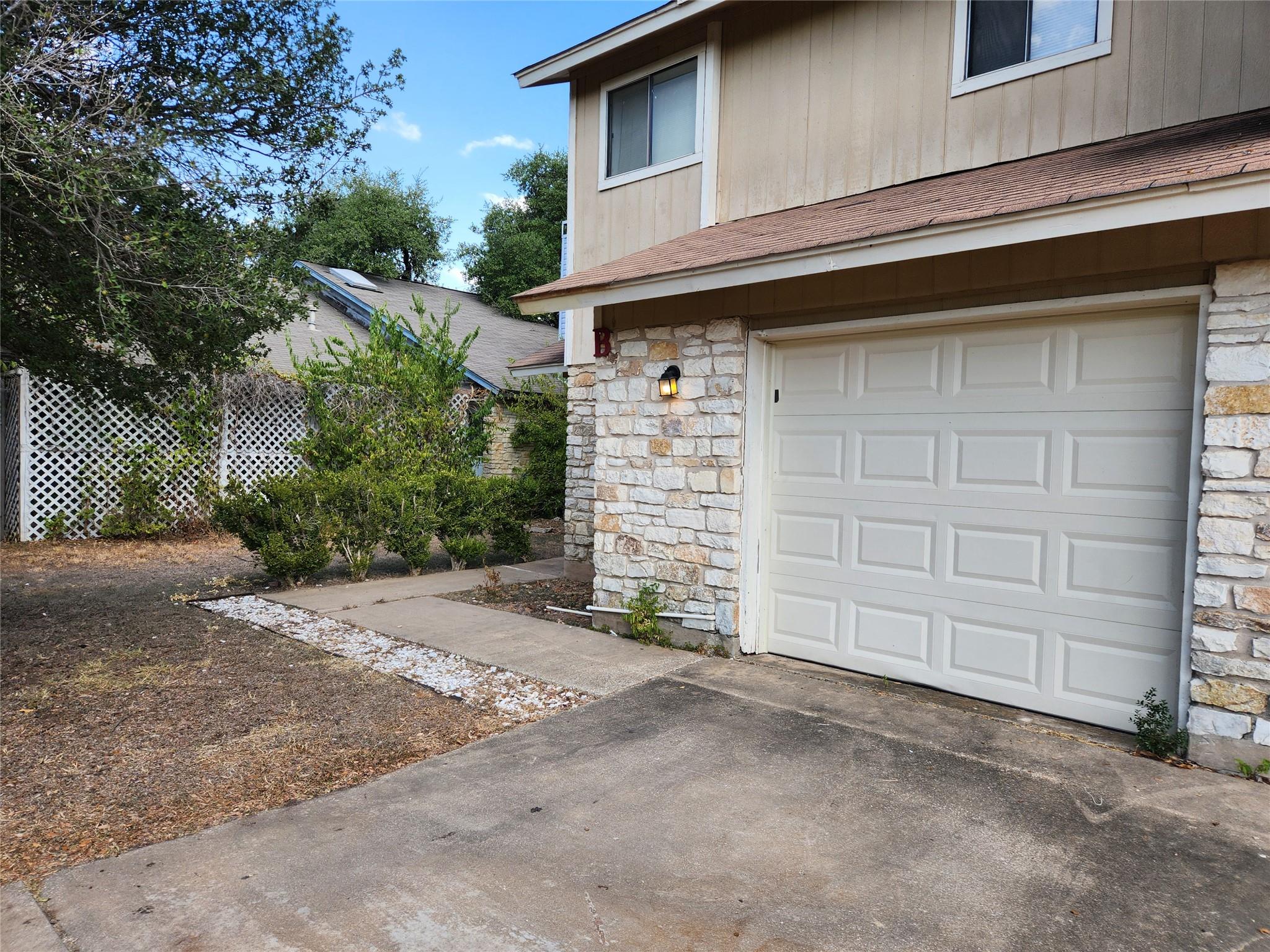 11809 Argonne Forest Trl #b Property Photo 2