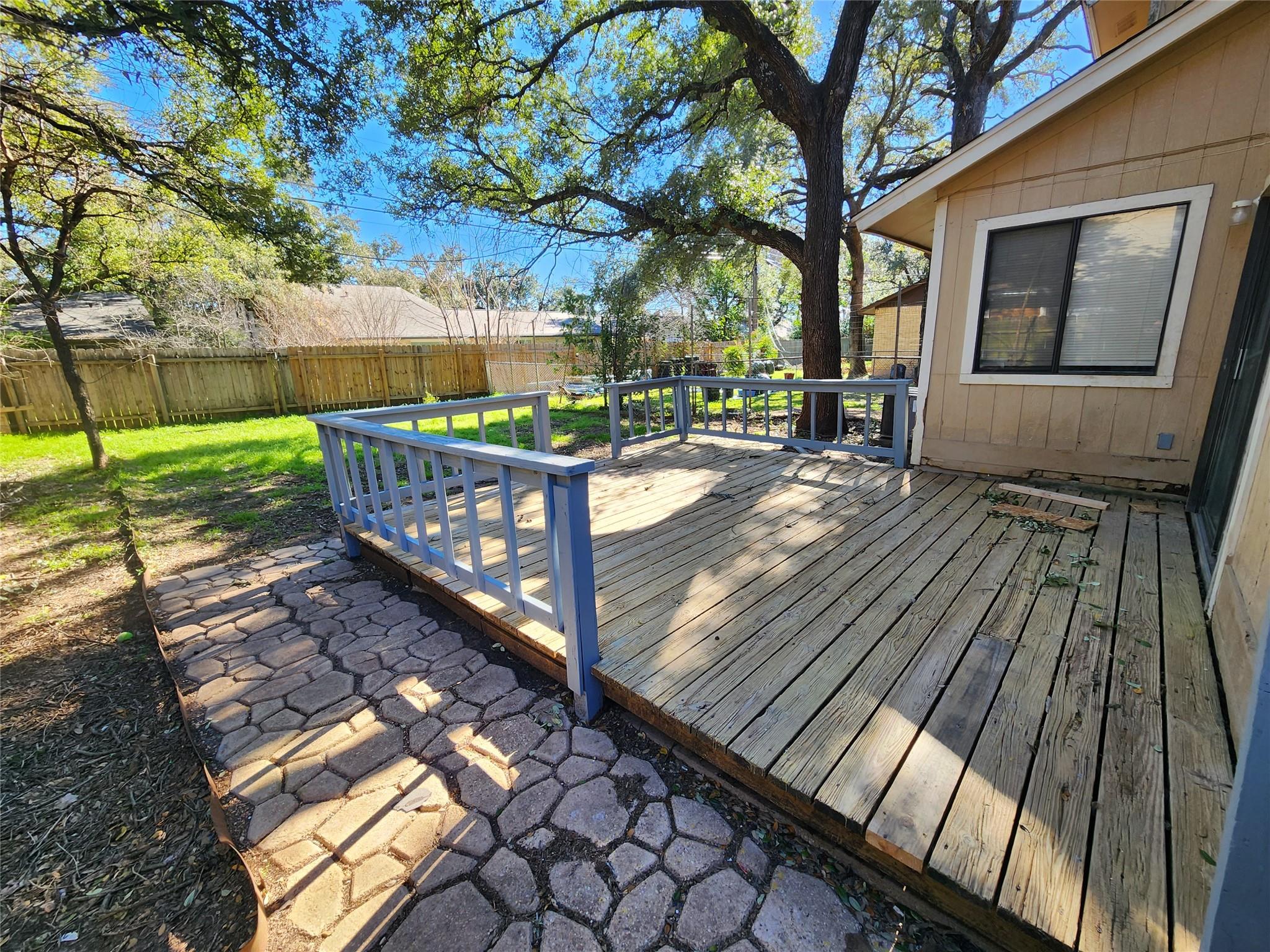 11809 Argonne Forest Trl #b Property Photo 3