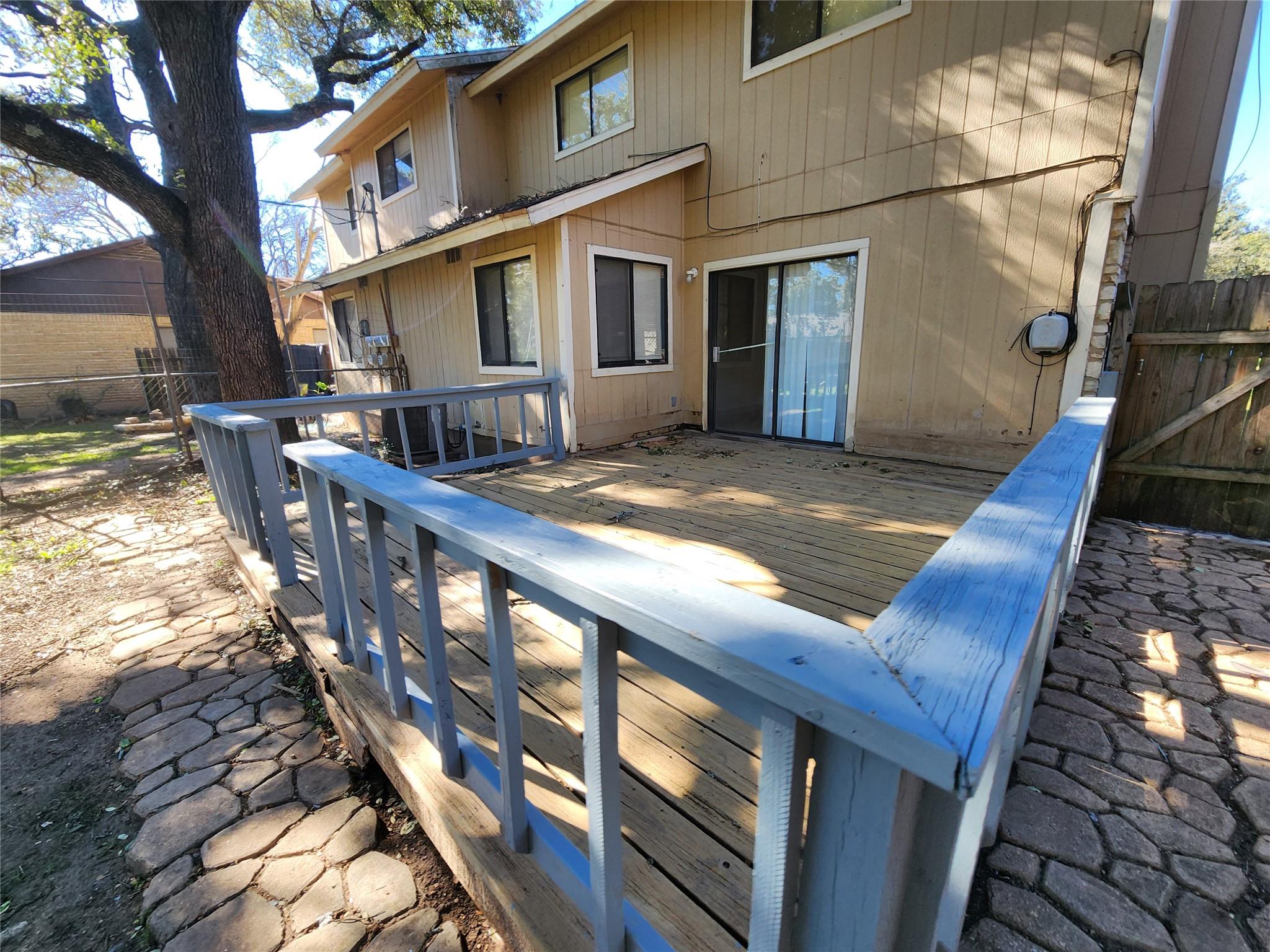 11809 Argonne Forest Trl #b Property Photo 4