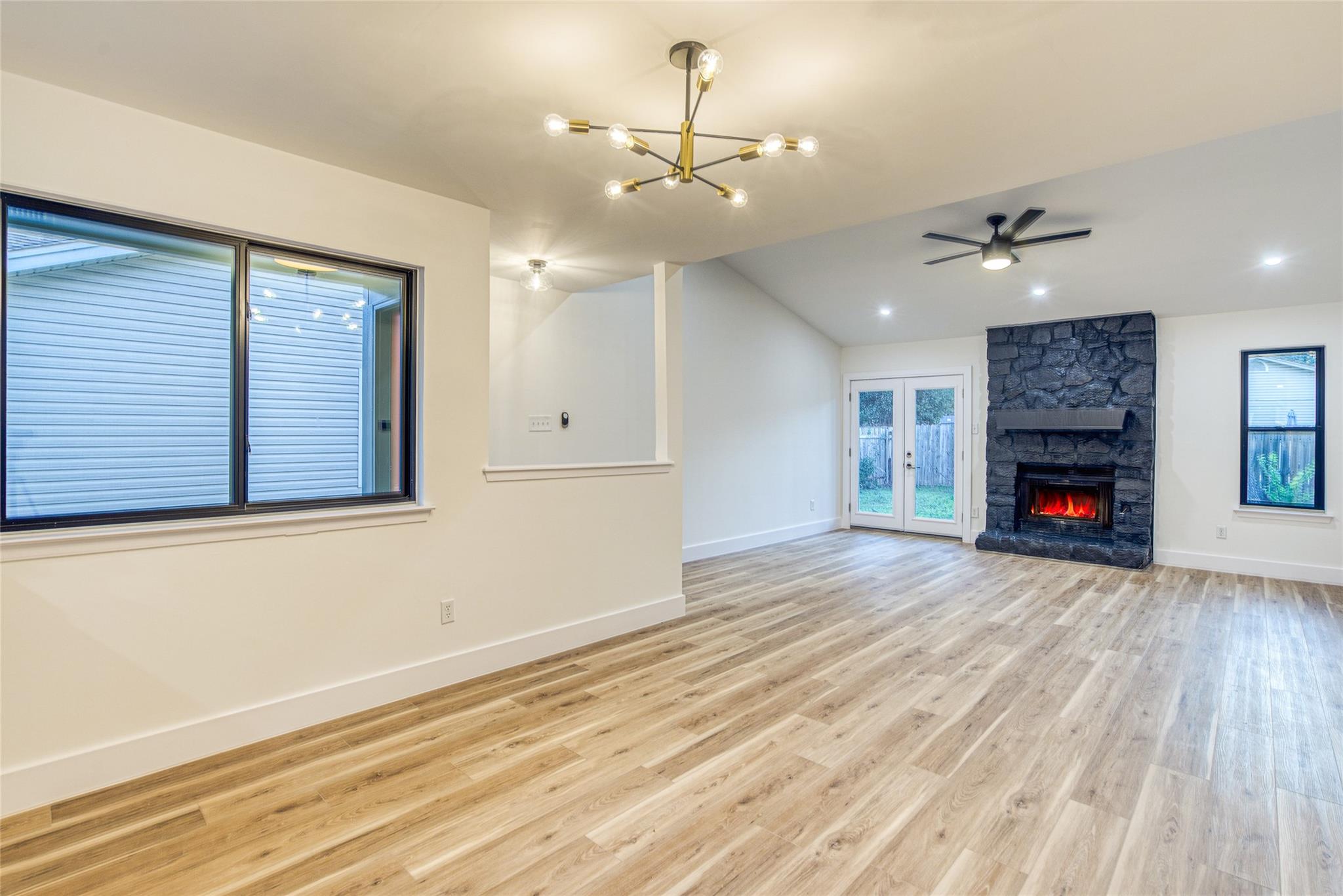 13126 Mill Stone Dr Property Photo 10