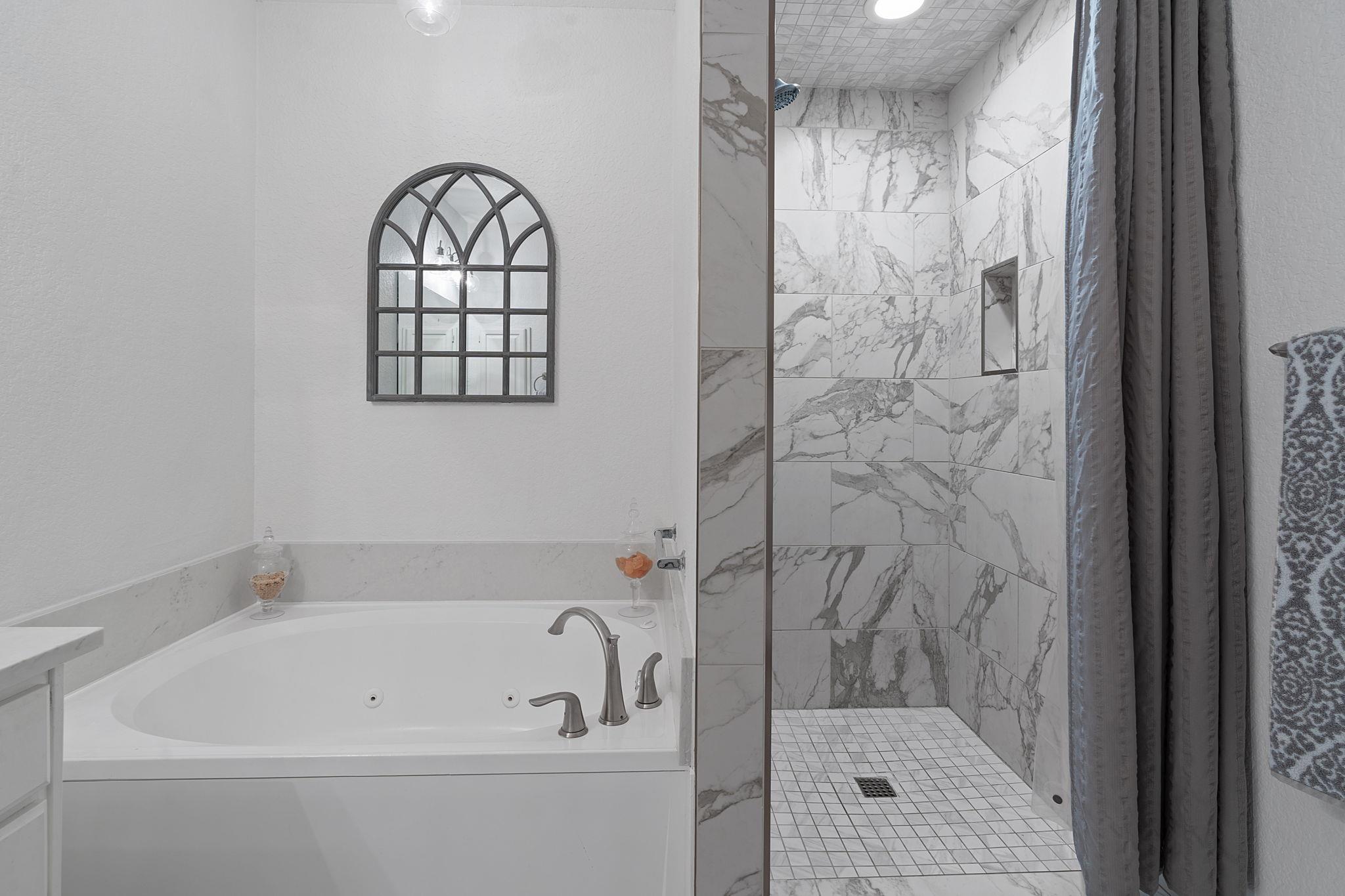 3404 American Dr #2108 Property Photo 17