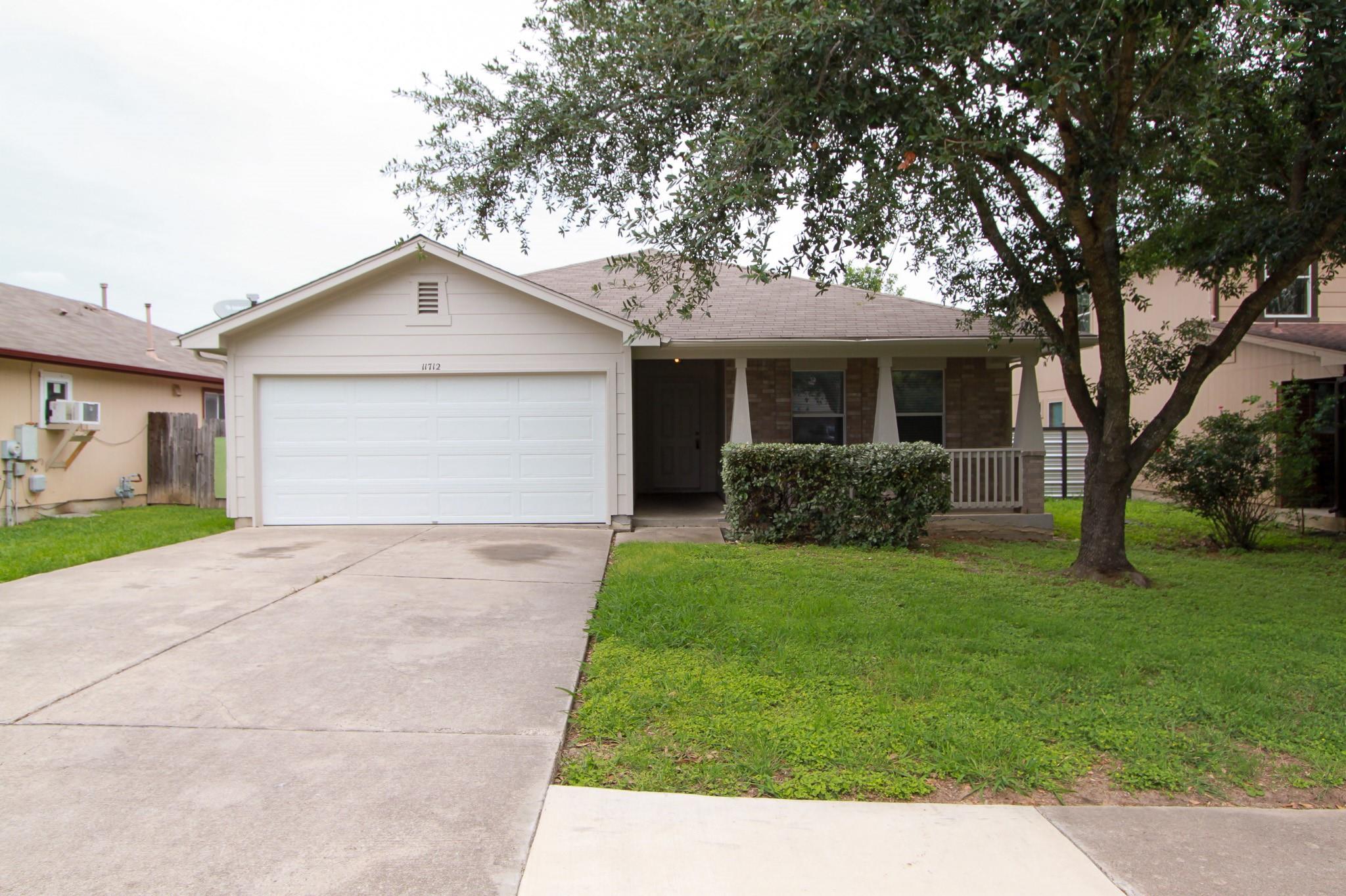 11712 Morning View Dr Property Photo 2