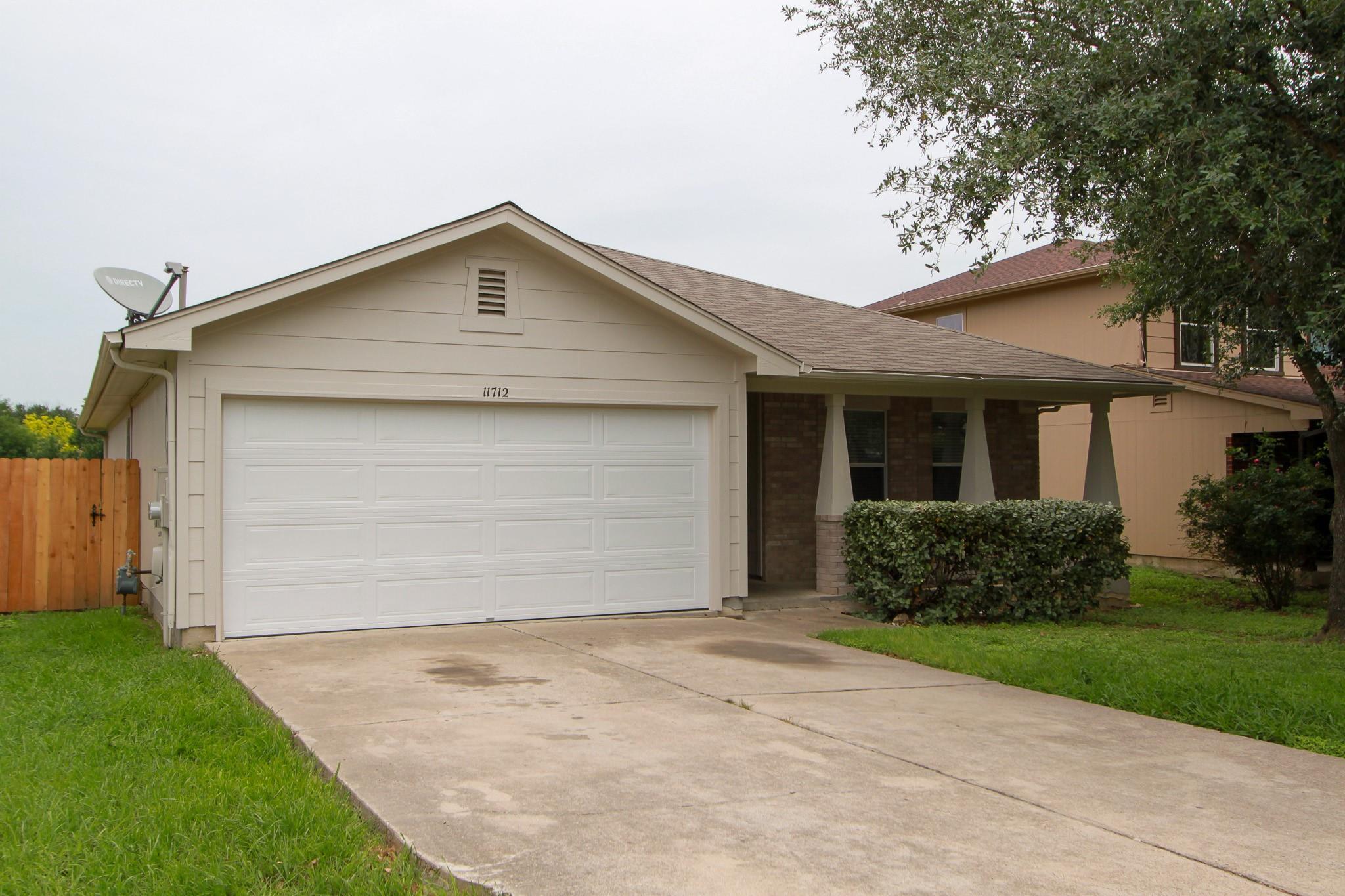 11712 Morning View Dr Property Photo 3