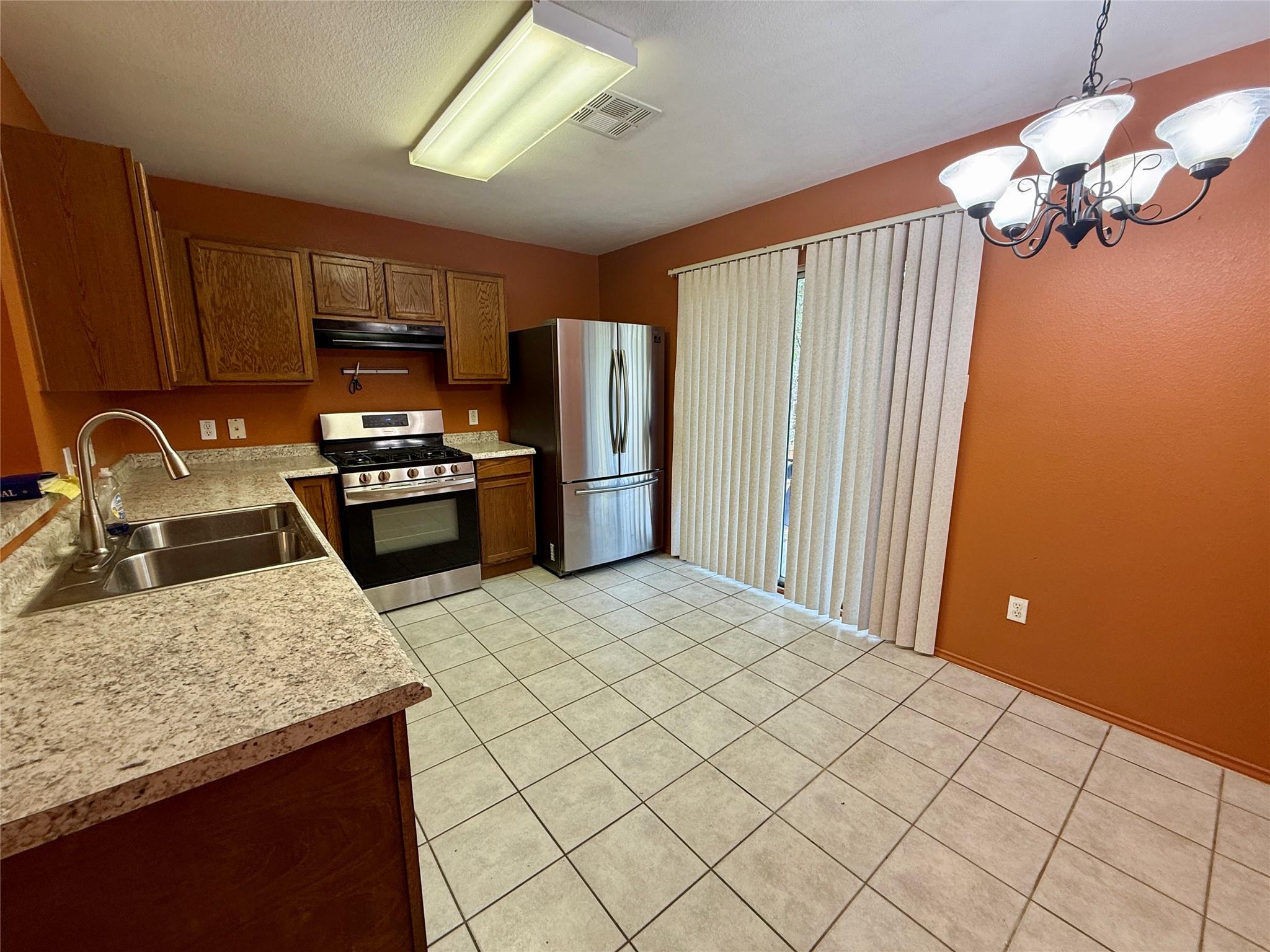 13100 Winecup Mallow Trl Property Photo 7