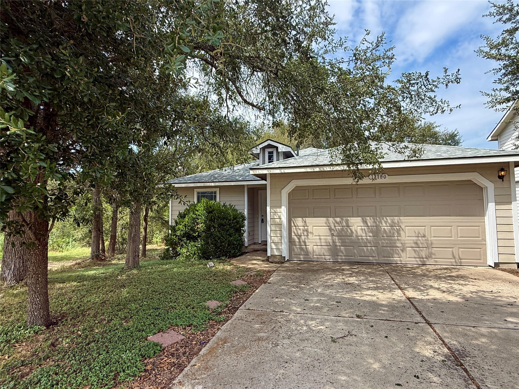 13100 Winecup Mallow Trl Property Photo 25