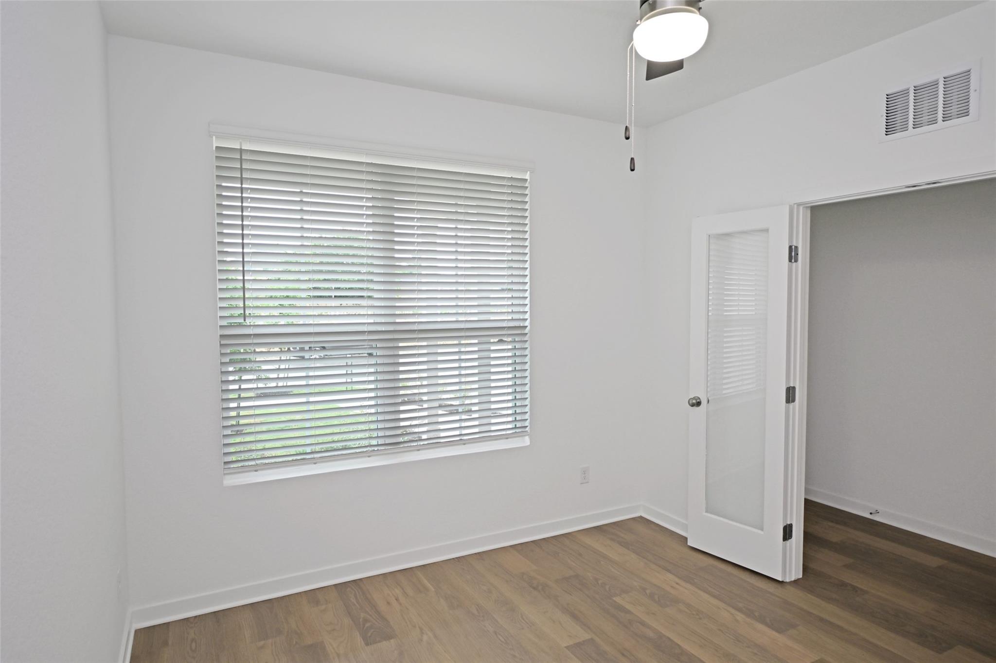 261 Elk Ave Property Photo 5