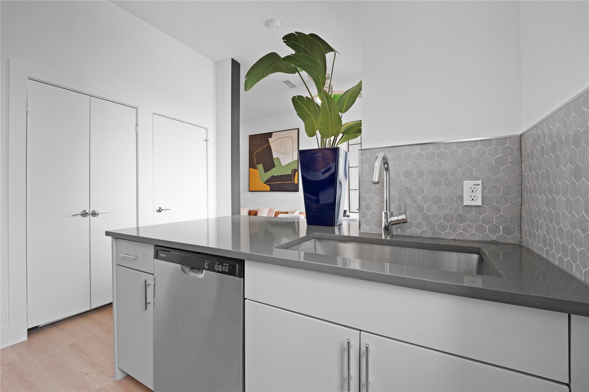 3900 Berkman Dr #206 Property Photo 16