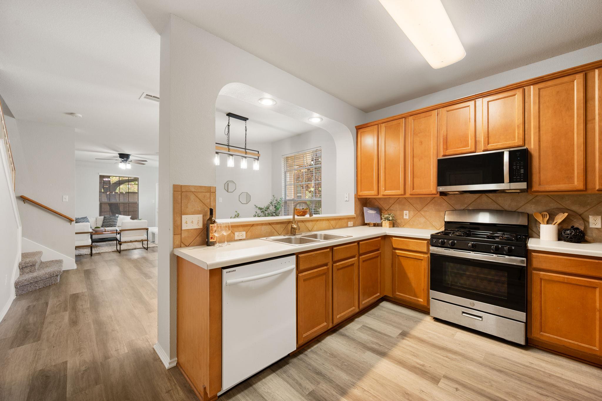 16100 S Great Oaks Dr #102 Property Photo 9