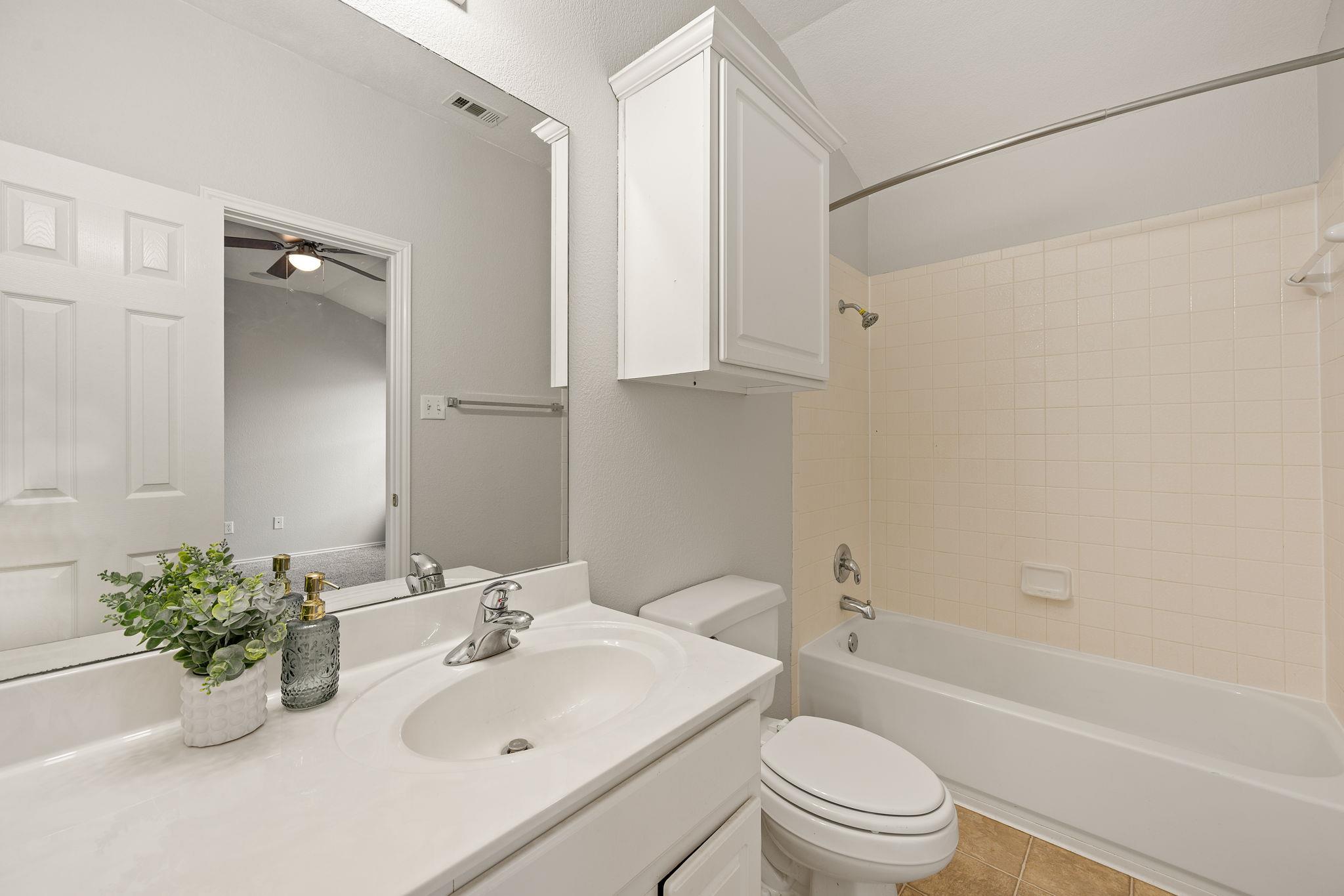 16100 S Great Oaks Dr #102 Property Photo 19