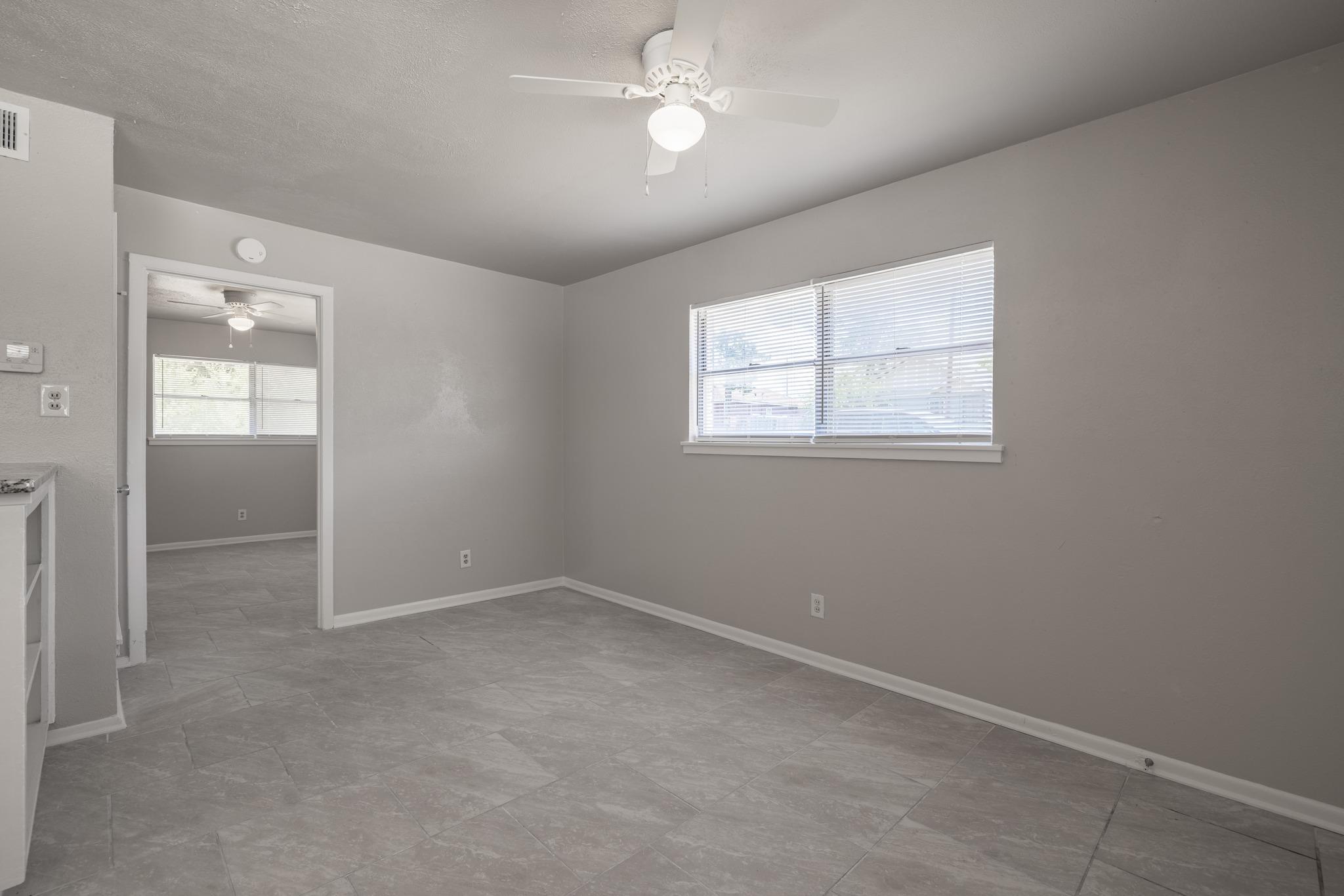 213 E Harrison Ave Property Photo 8