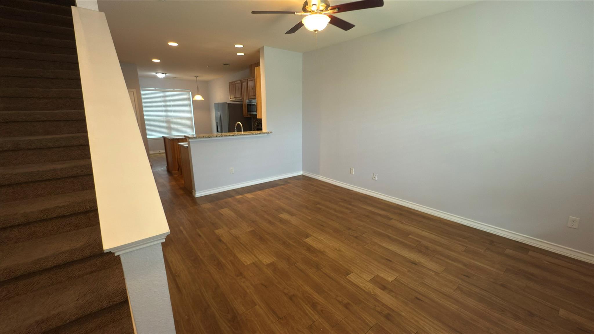 400 West St #b Property Photo 6
