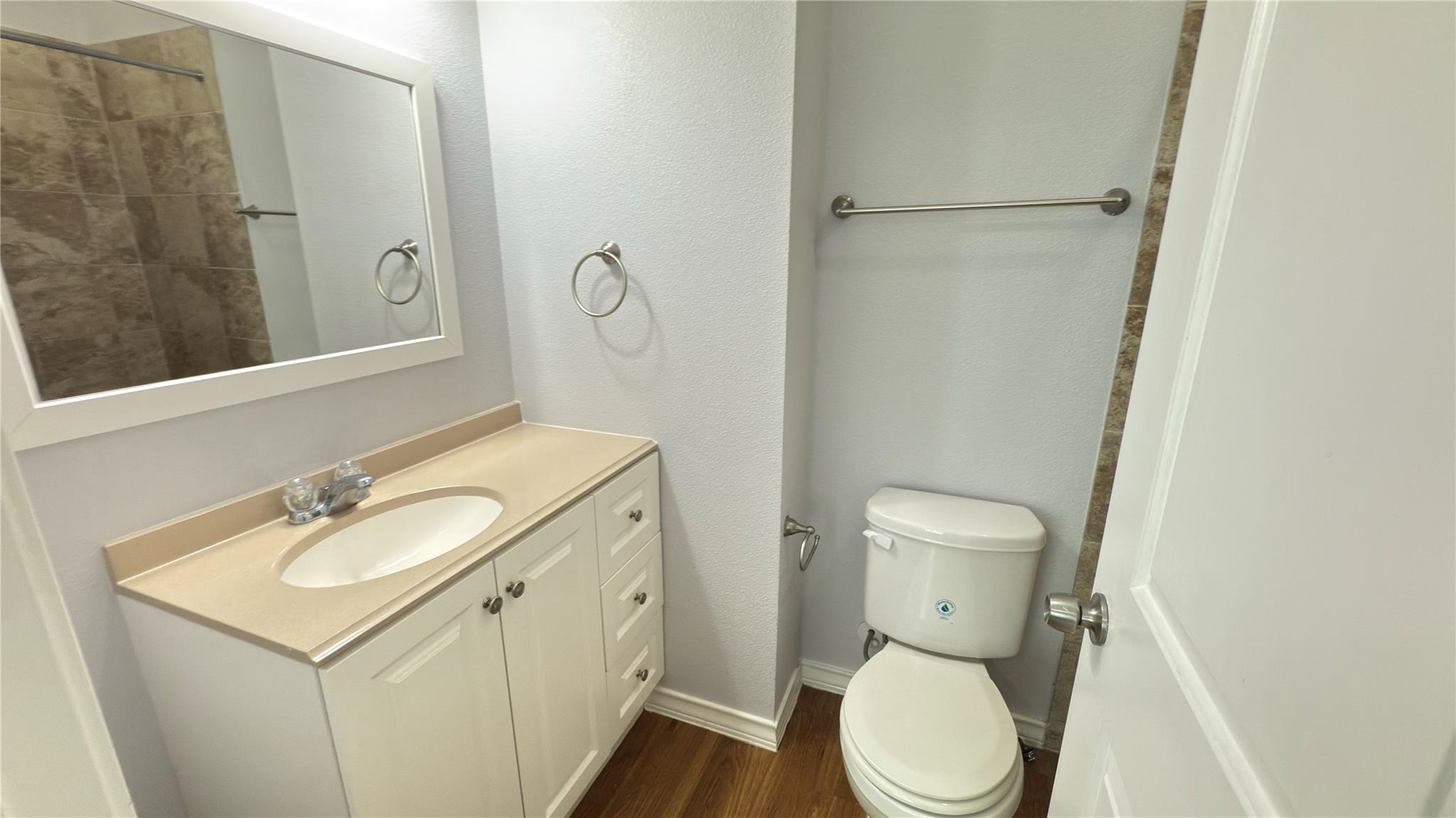 400 West St #b Property Photo 11