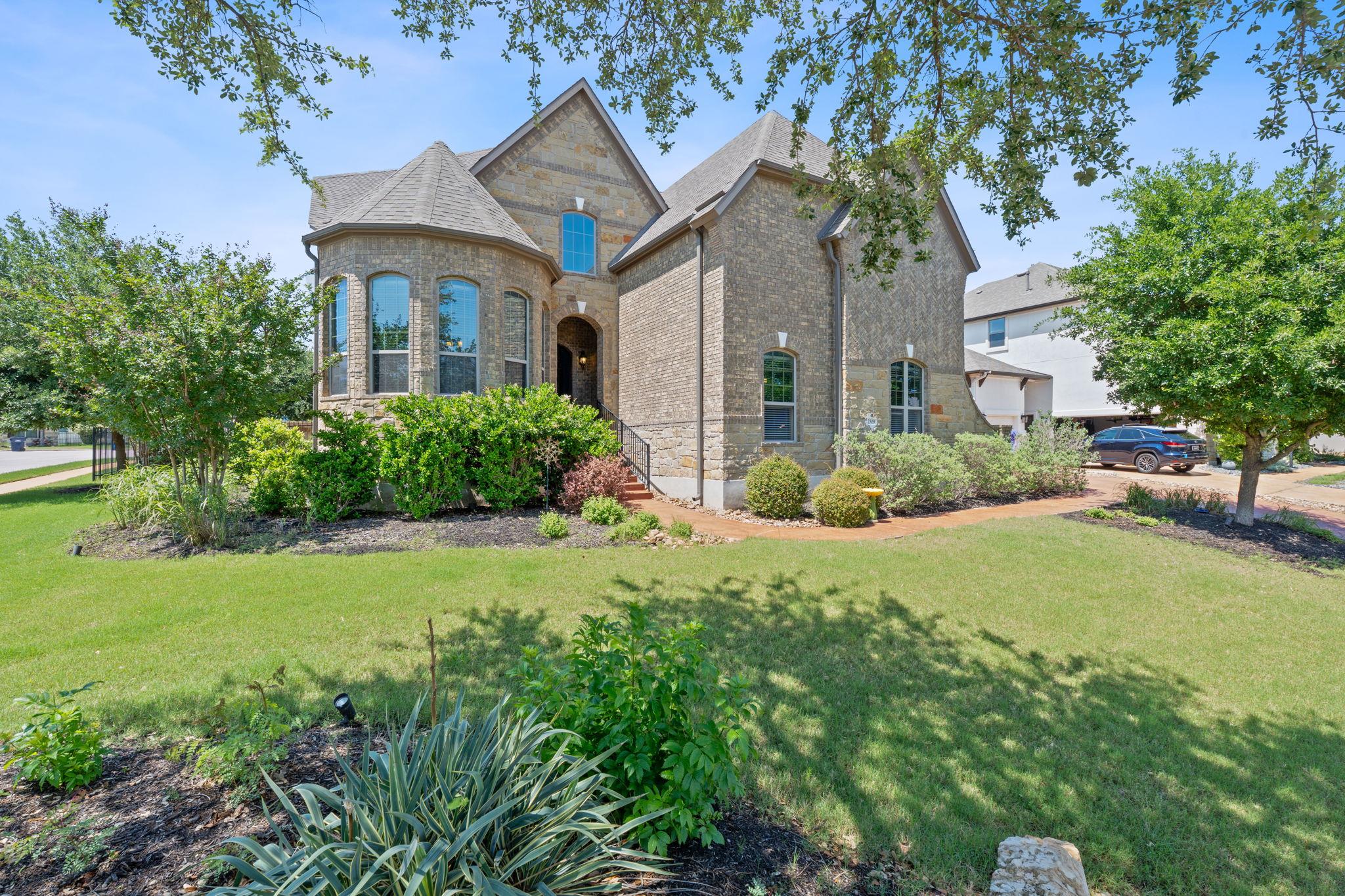 2309 Legend Trl Property Photo