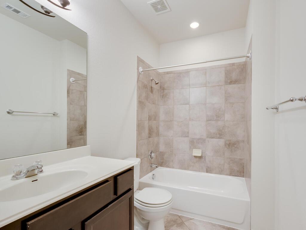 2200 Hilltop Climb Dr Property Photo 27