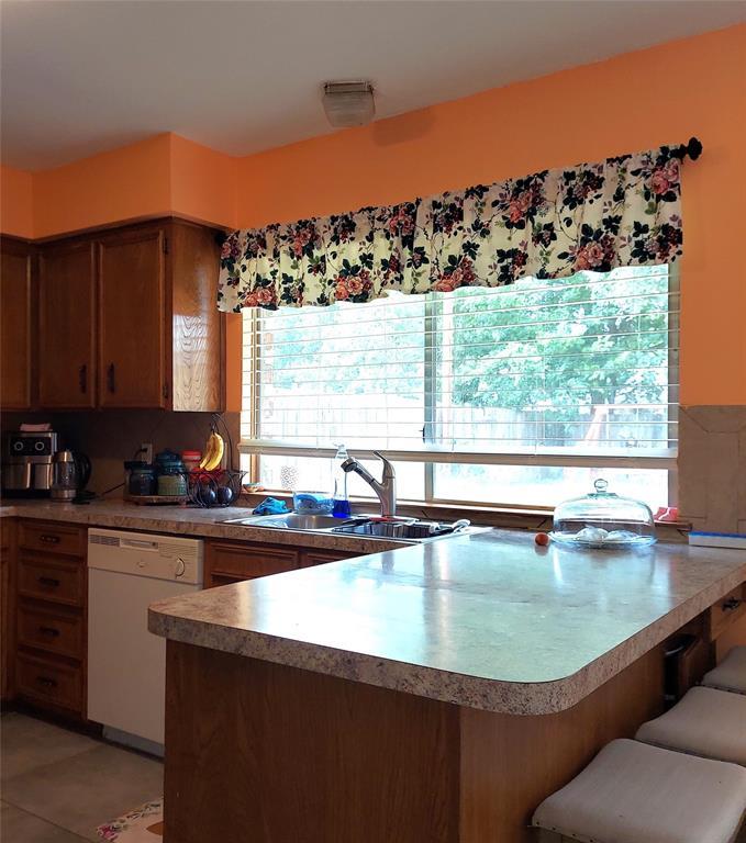 2303 Dover Rd Property Photo 6