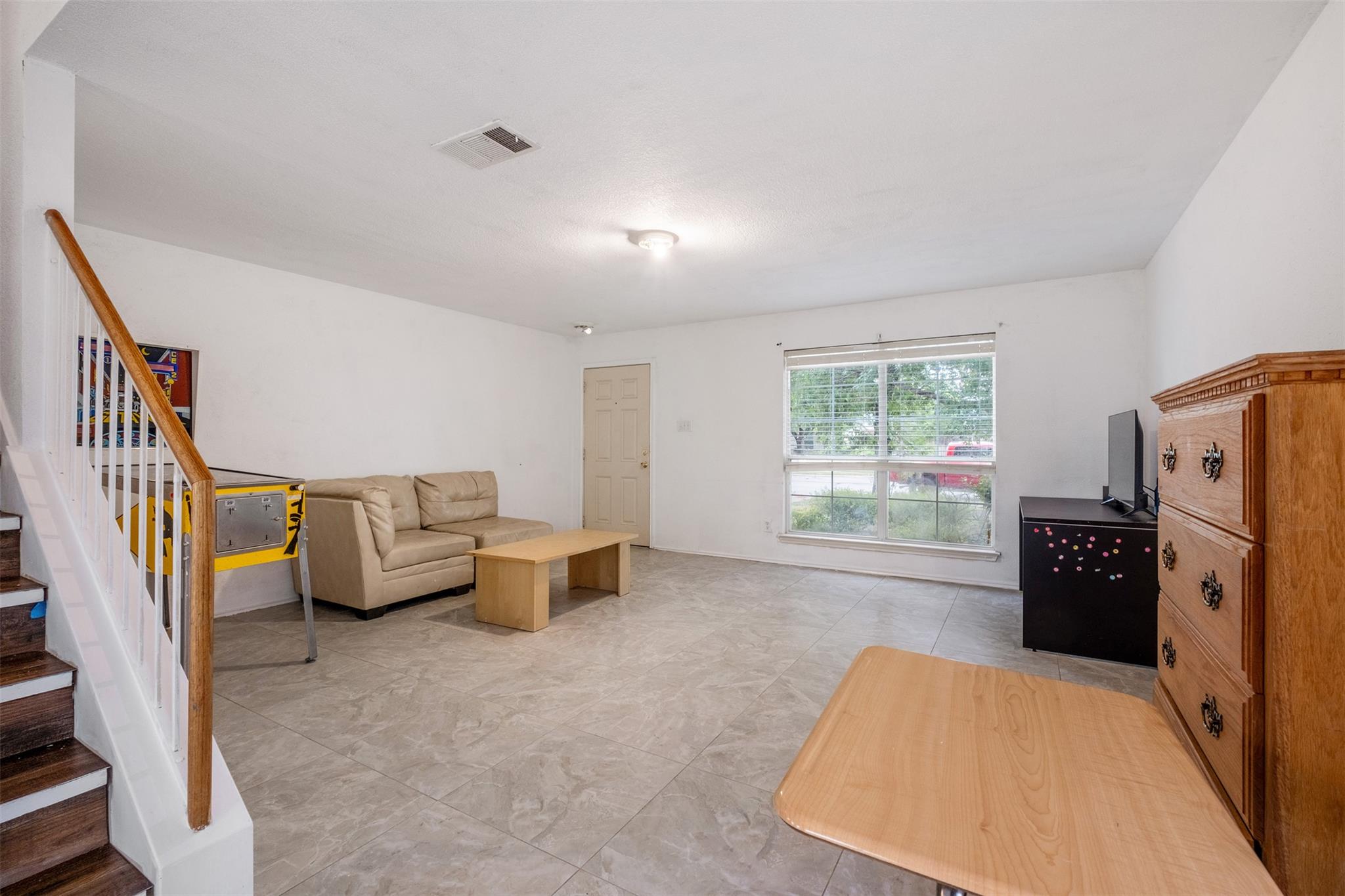 800 Rubles Ct Property Photo 3
