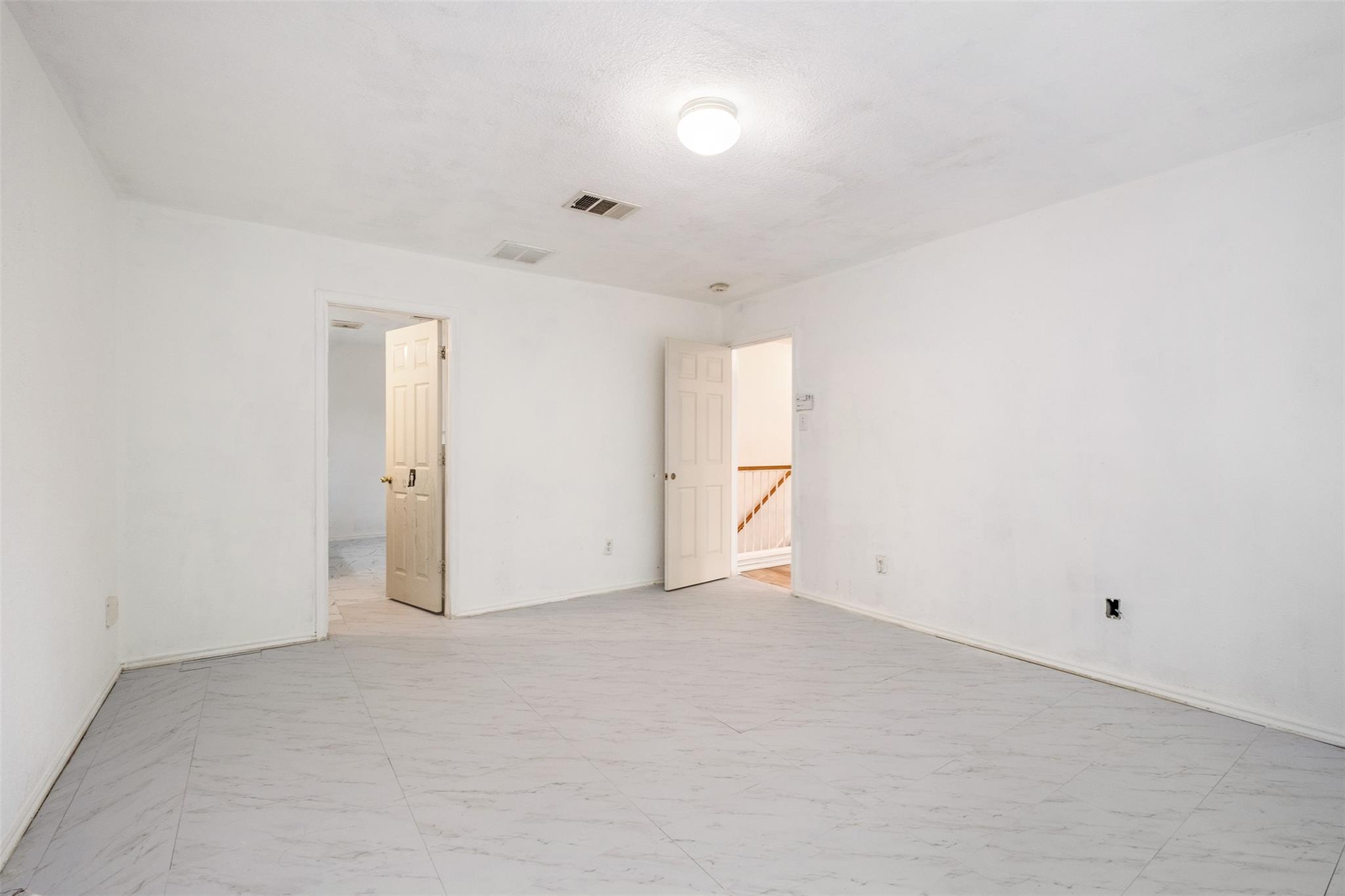 800 Rubles Ct Property Photo 8