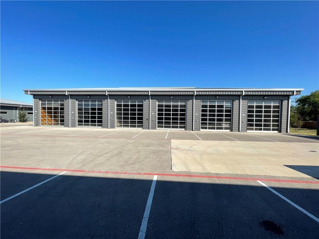 706 Leander Dr #701-702 Property Photo 1