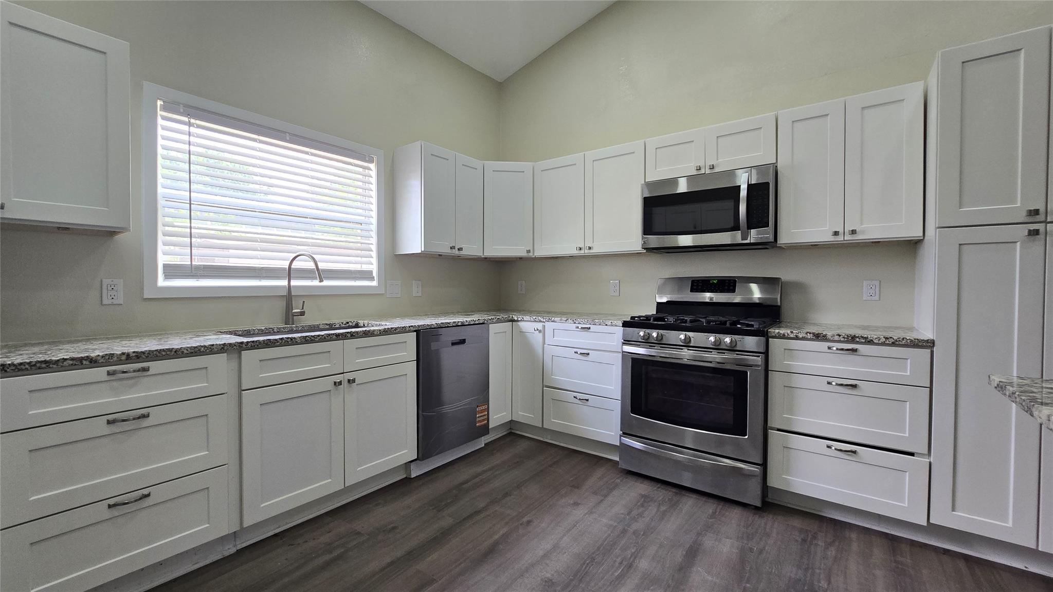 305 Remuda Dr Property Photo 6
