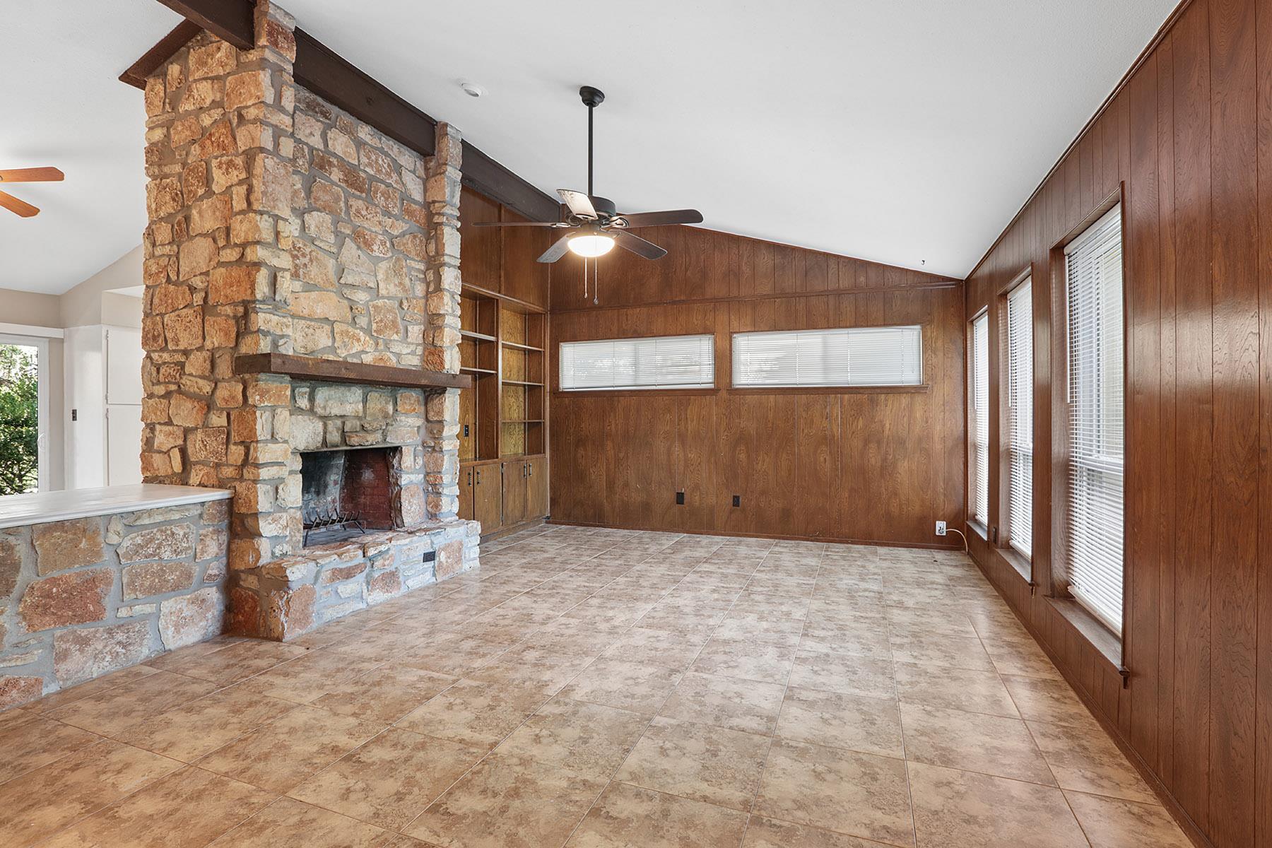 7219 Scenic Brook Dr Property Photo 5