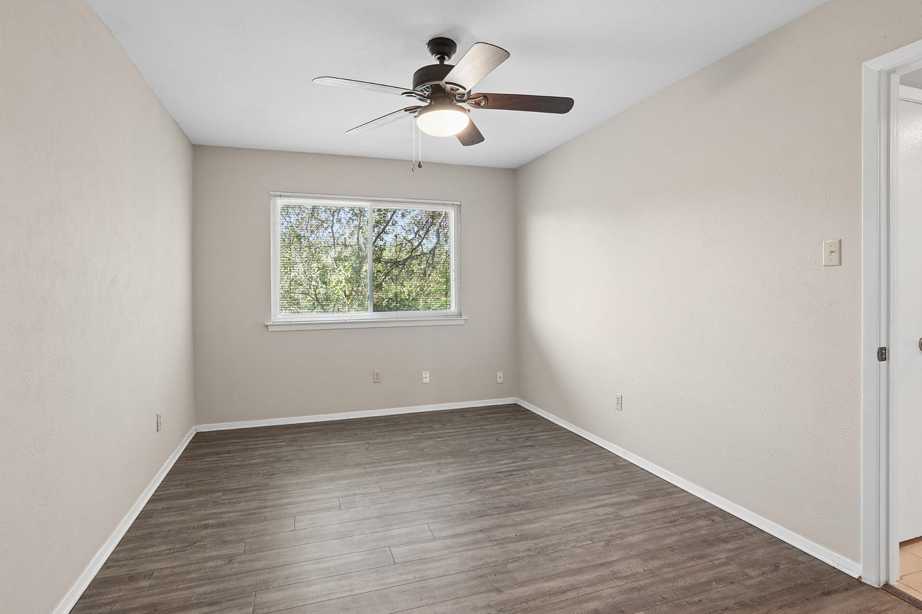 7219 Scenic Brook Dr Property Photo 9