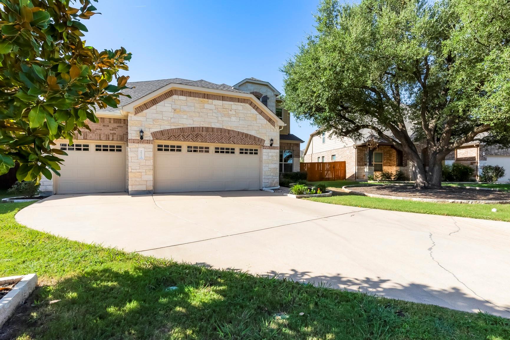 16009 Jeffs Ln Property Photo 2